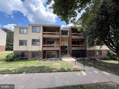 Condo For Sale - 1001 Scarlet Oak Court #2A<br/> HAMPSTEAD, MD 21074