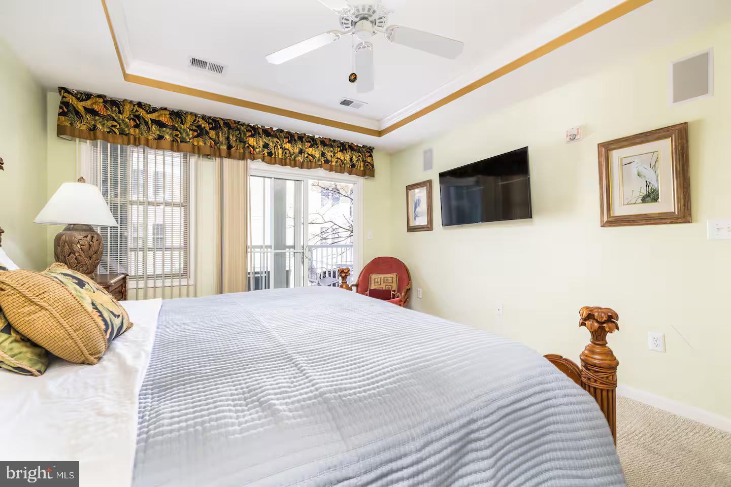 2 FOUNTAIN DRIVE E 2B