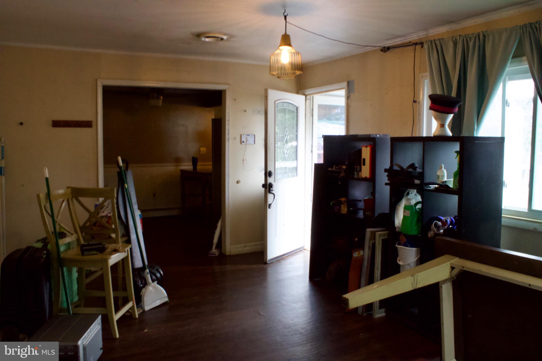 1326 SAXON STREET