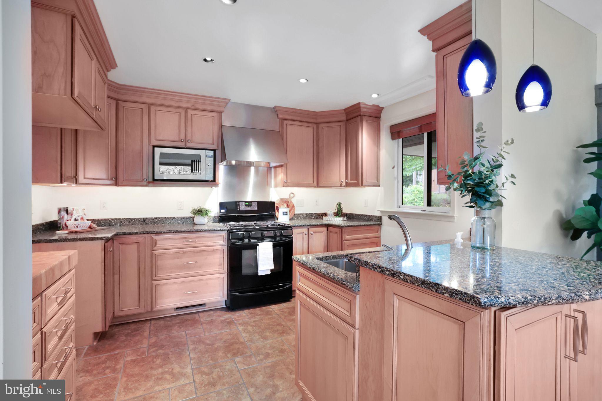 KNOLLWOOD - Residential