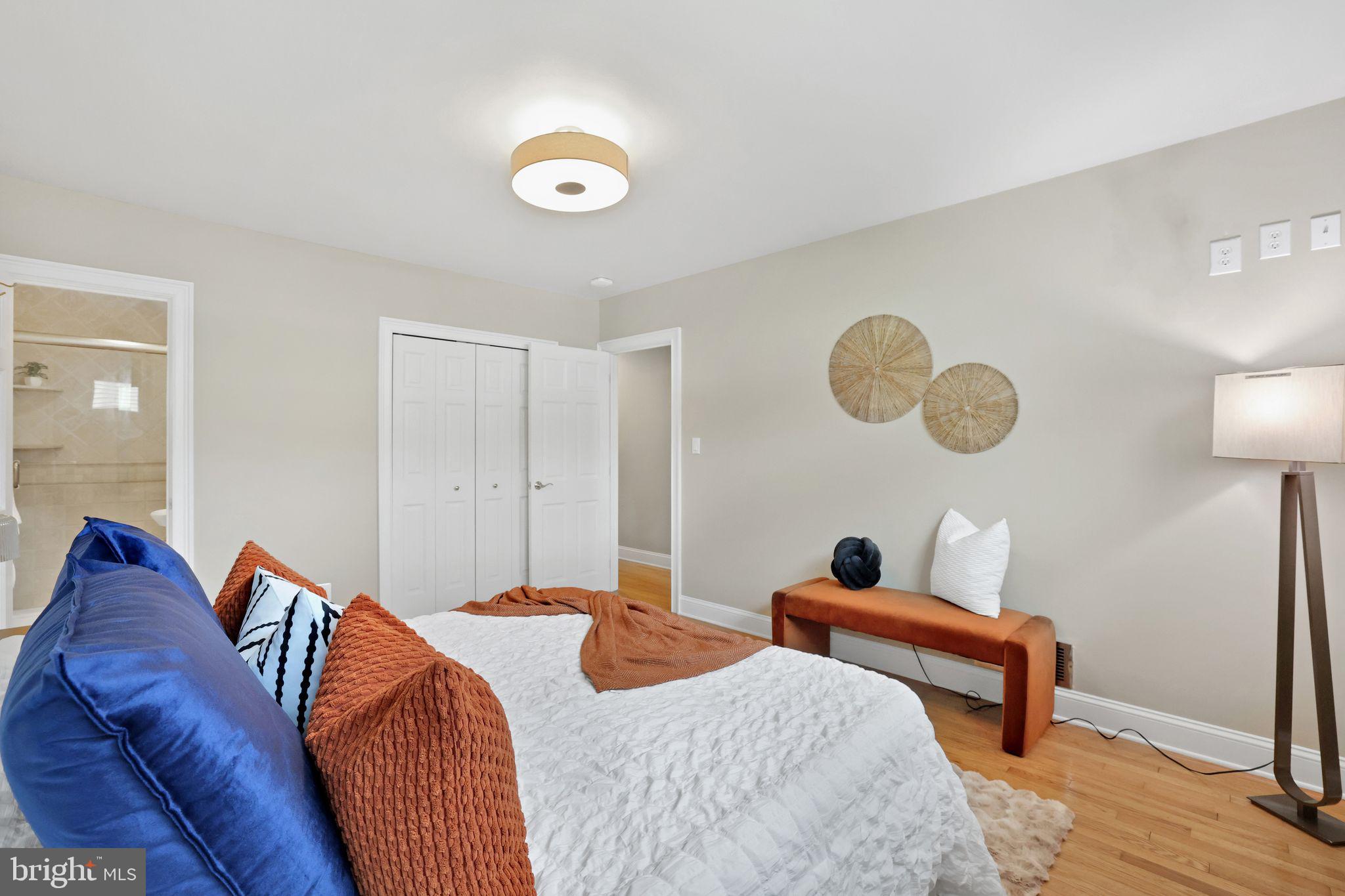 KNOLLWOOD - Residential