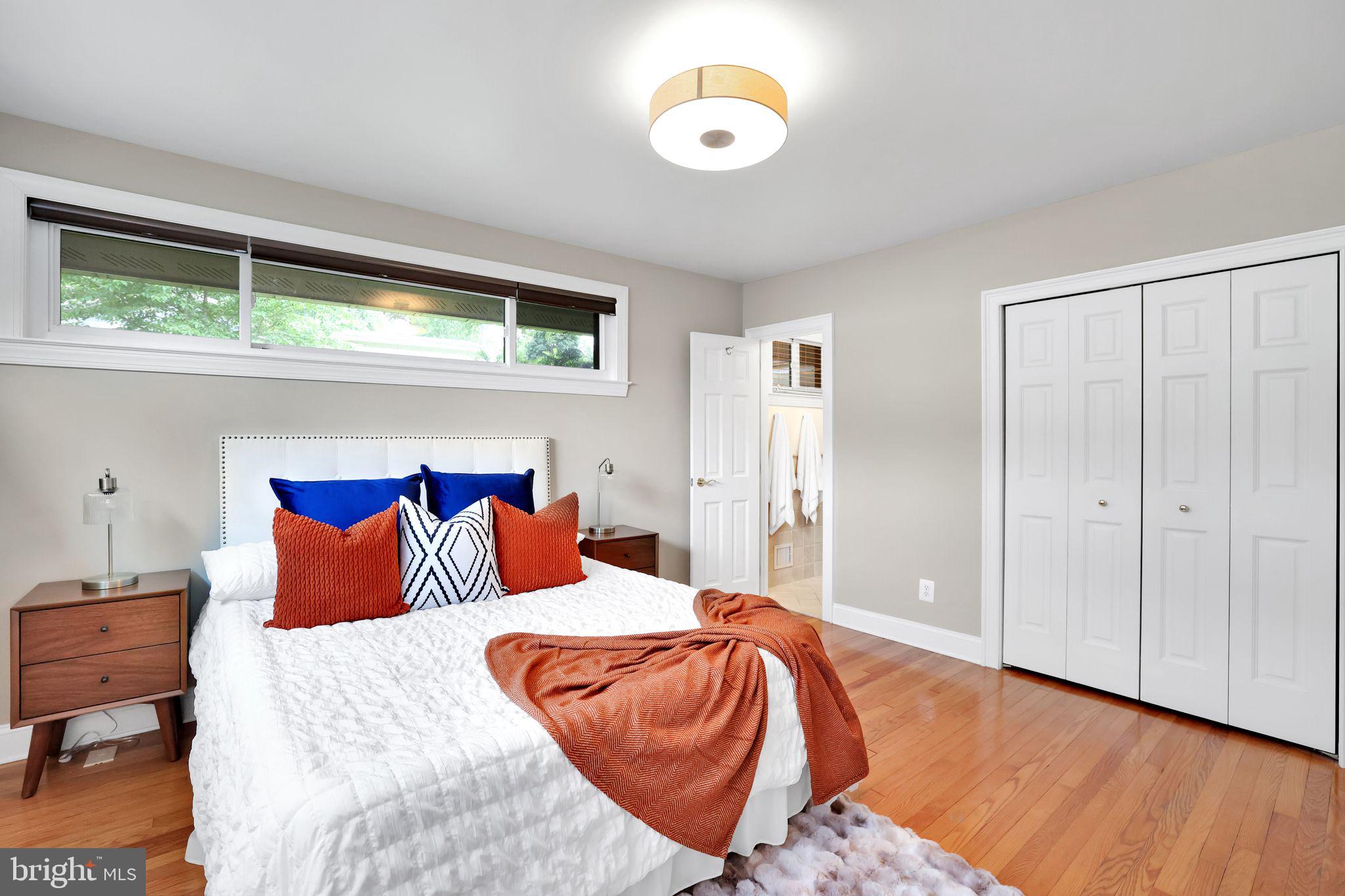 KNOLLWOOD - Residential