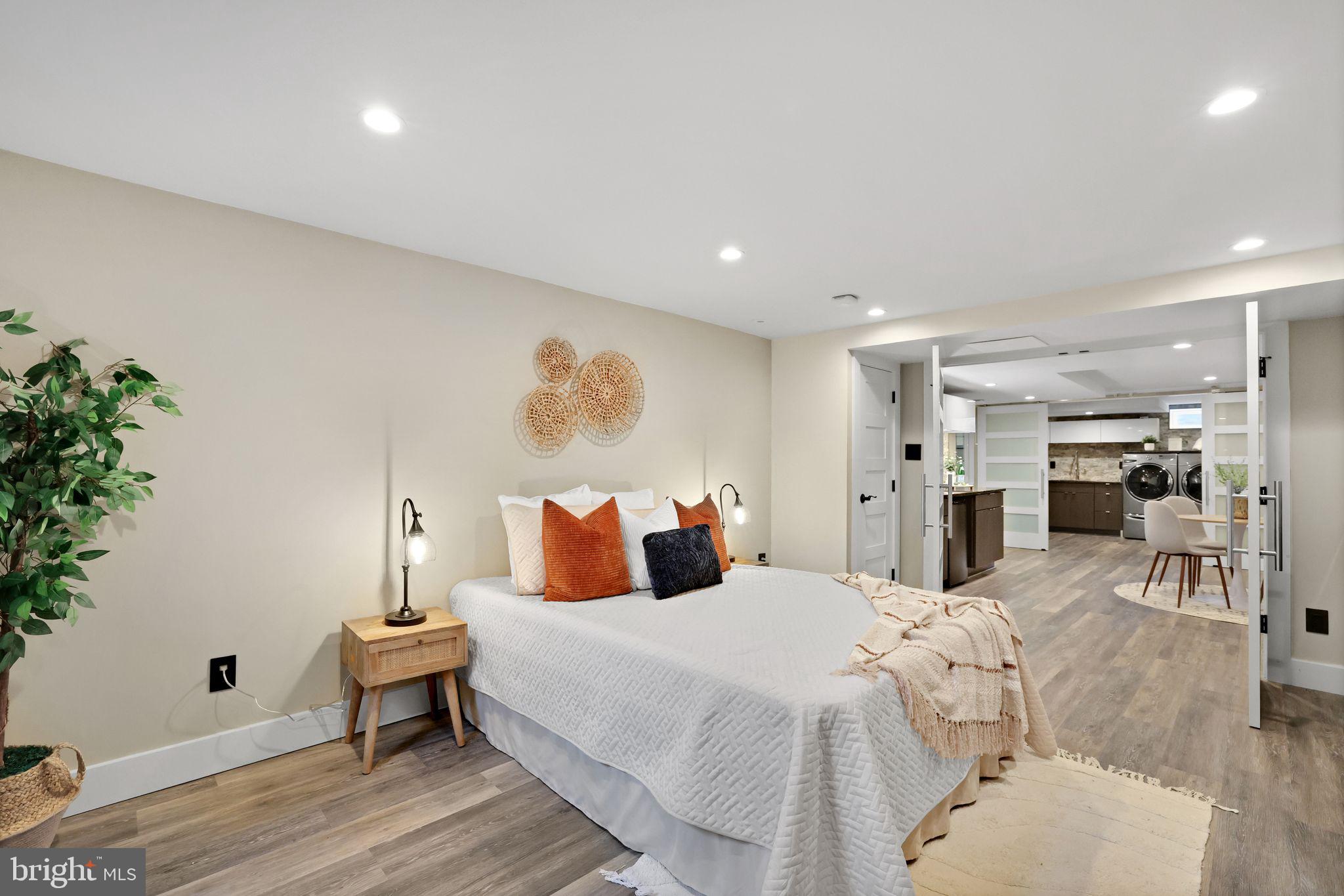 KNOLLWOOD - Residential