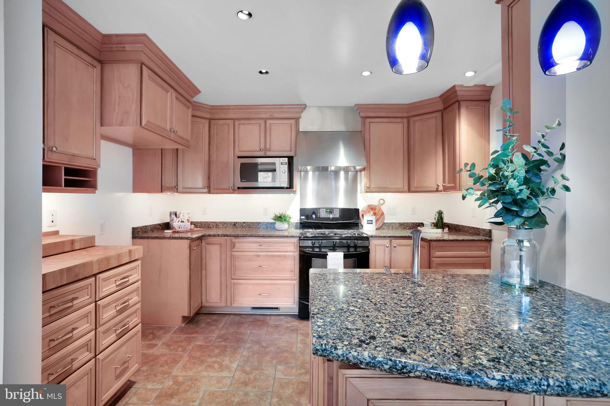 KNOLLWOOD - Residential