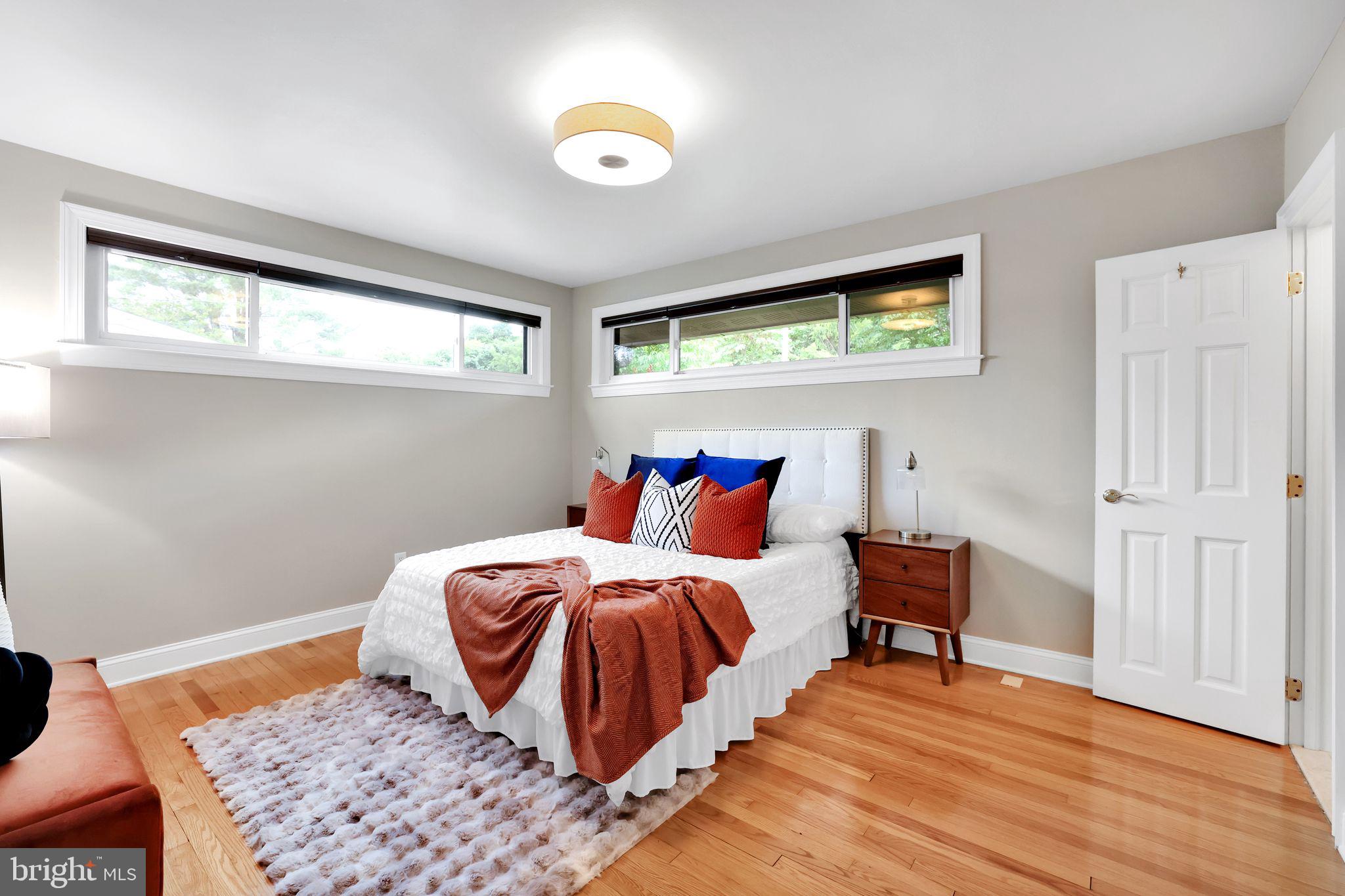 KNOLLWOOD - Residential