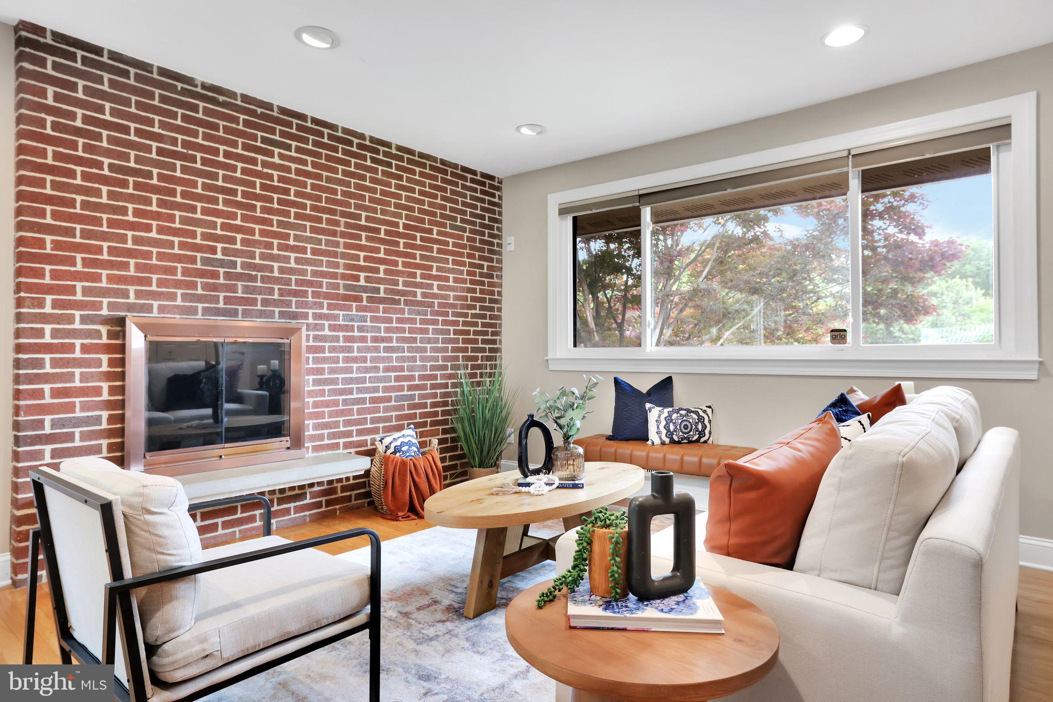 KNOLLWOOD - Residential