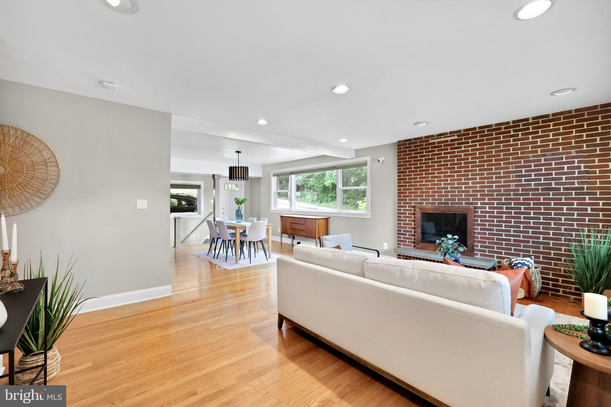 KNOLLWOOD - Residential