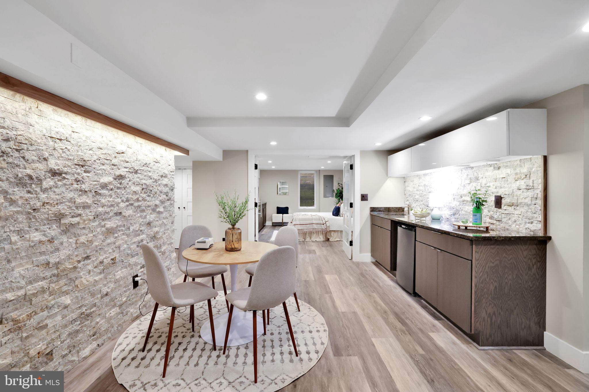 KNOLLWOOD - Residential