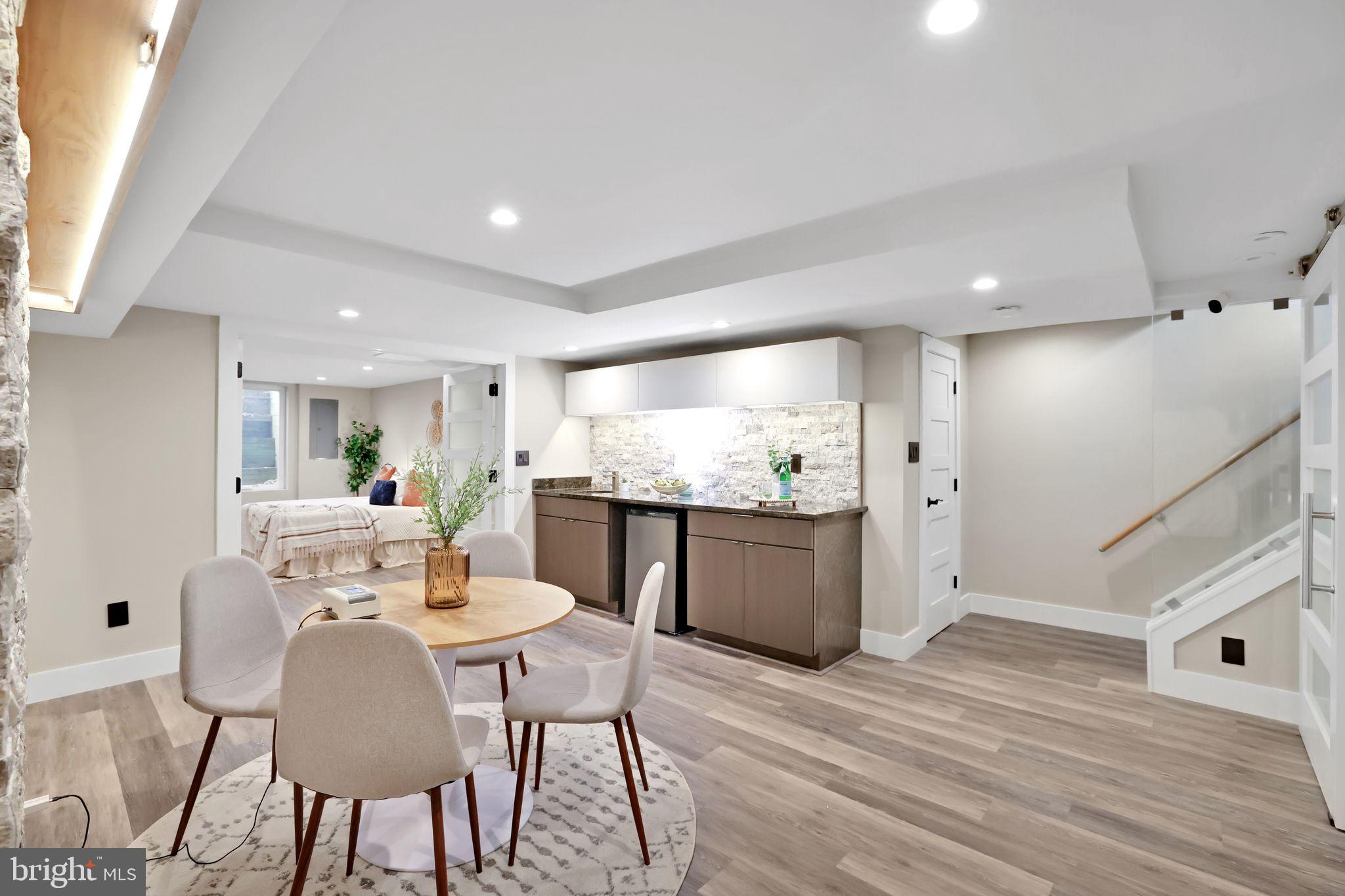 KNOLLWOOD - Residential