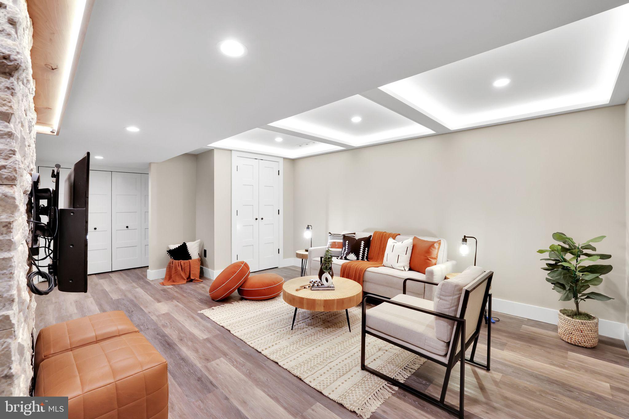 KNOLLWOOD - Residential