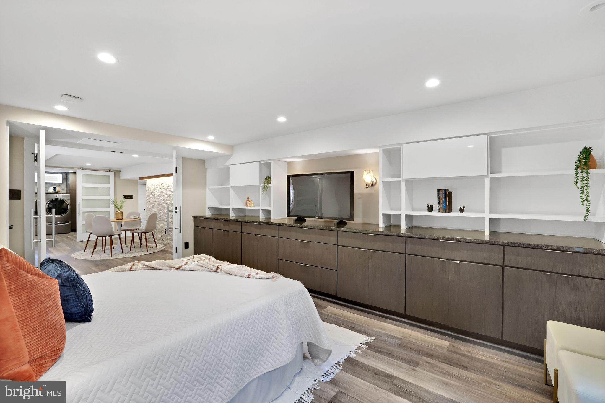 KNOLLWOOD - Residential