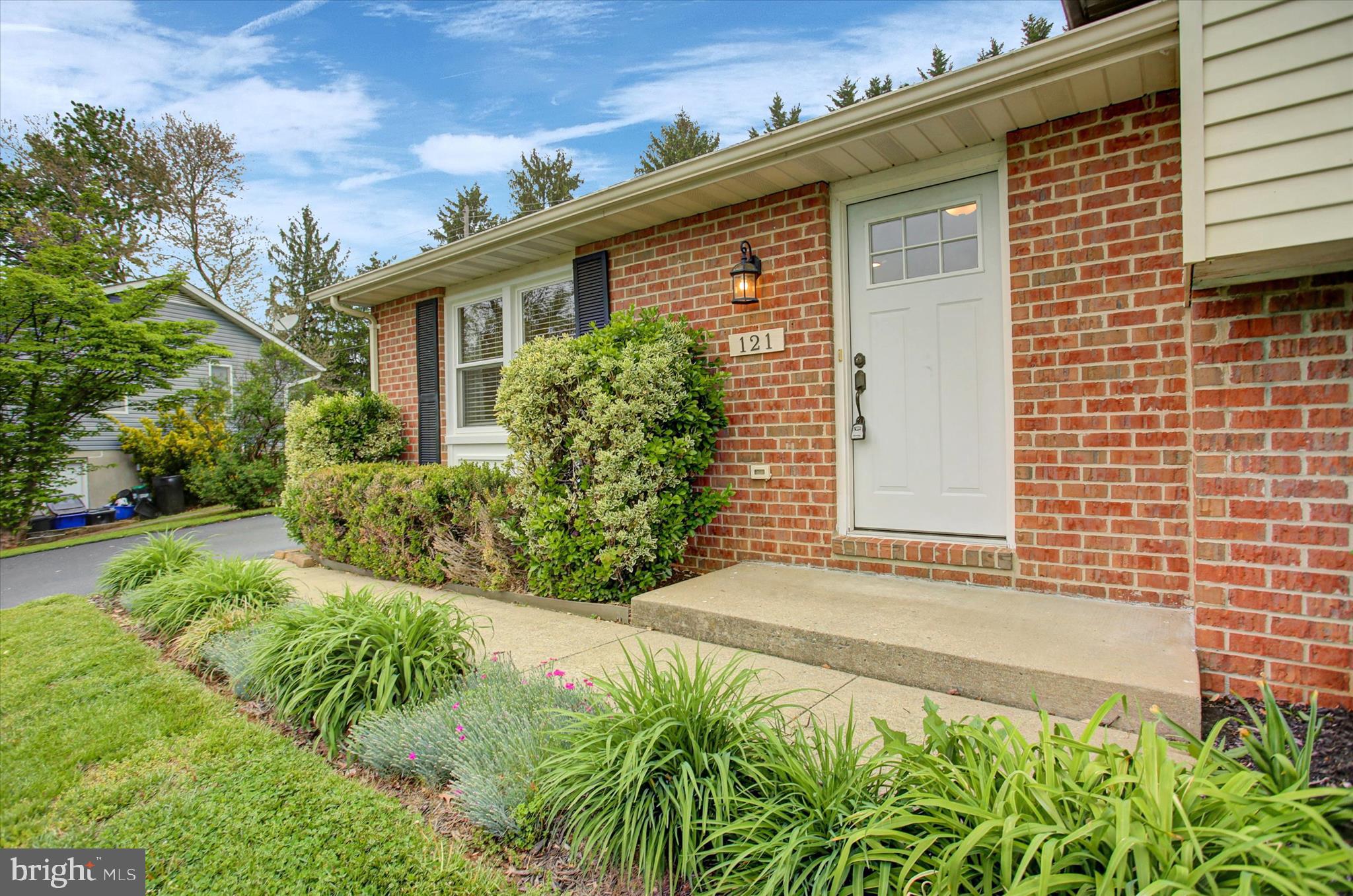 GLADE MANOR - Residential