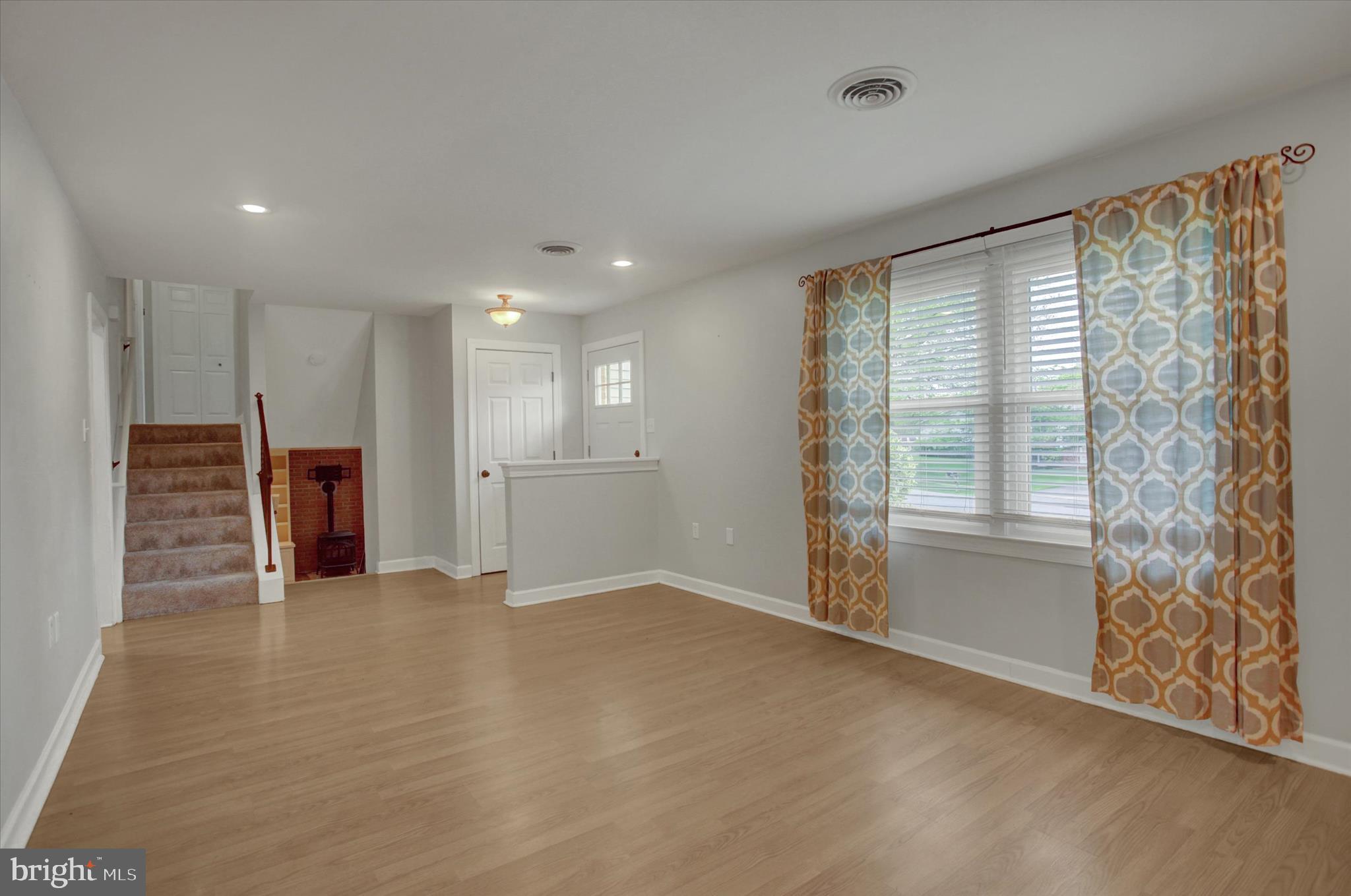 GLADE MANOR - Residential