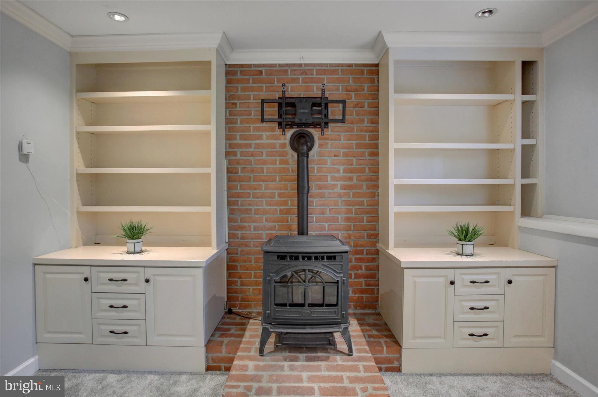 GLADE MANOR - Residential