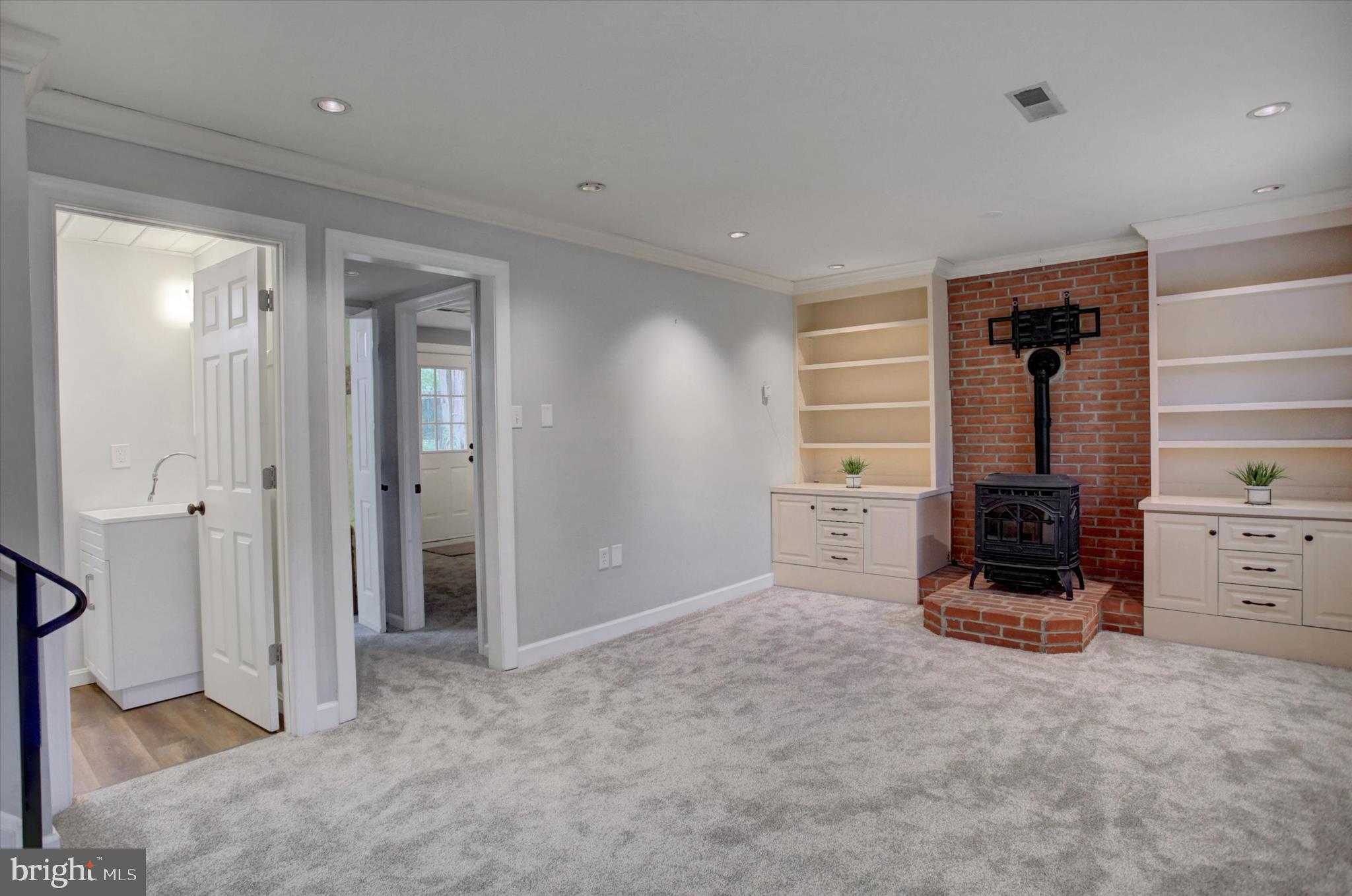 GLADE MANOR - Residential