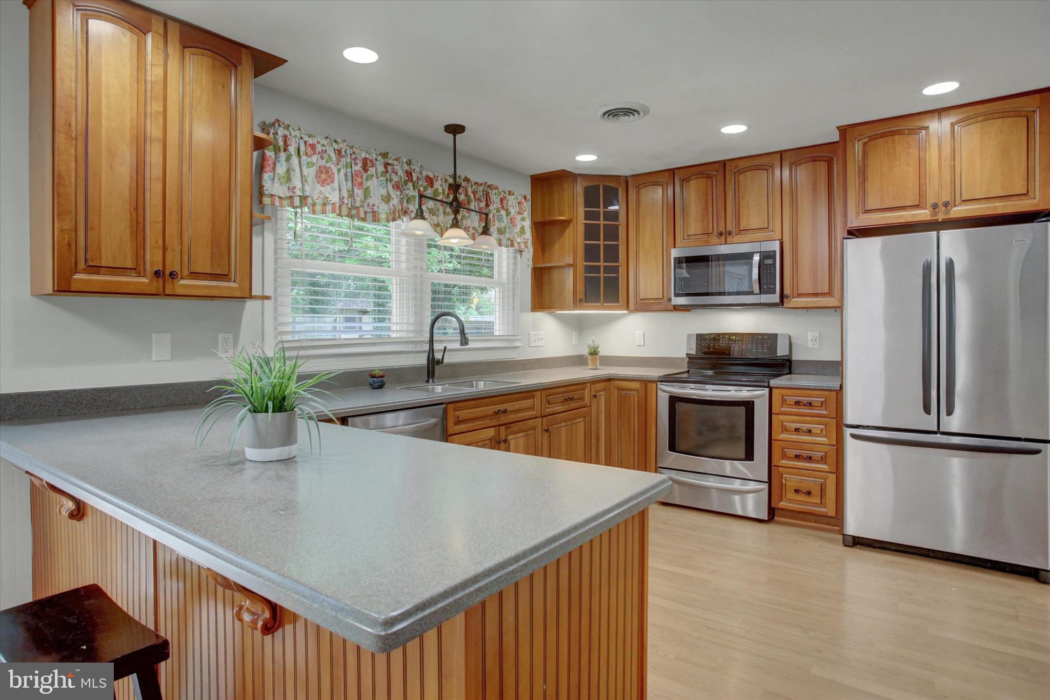 GLADE MANOR - Residential