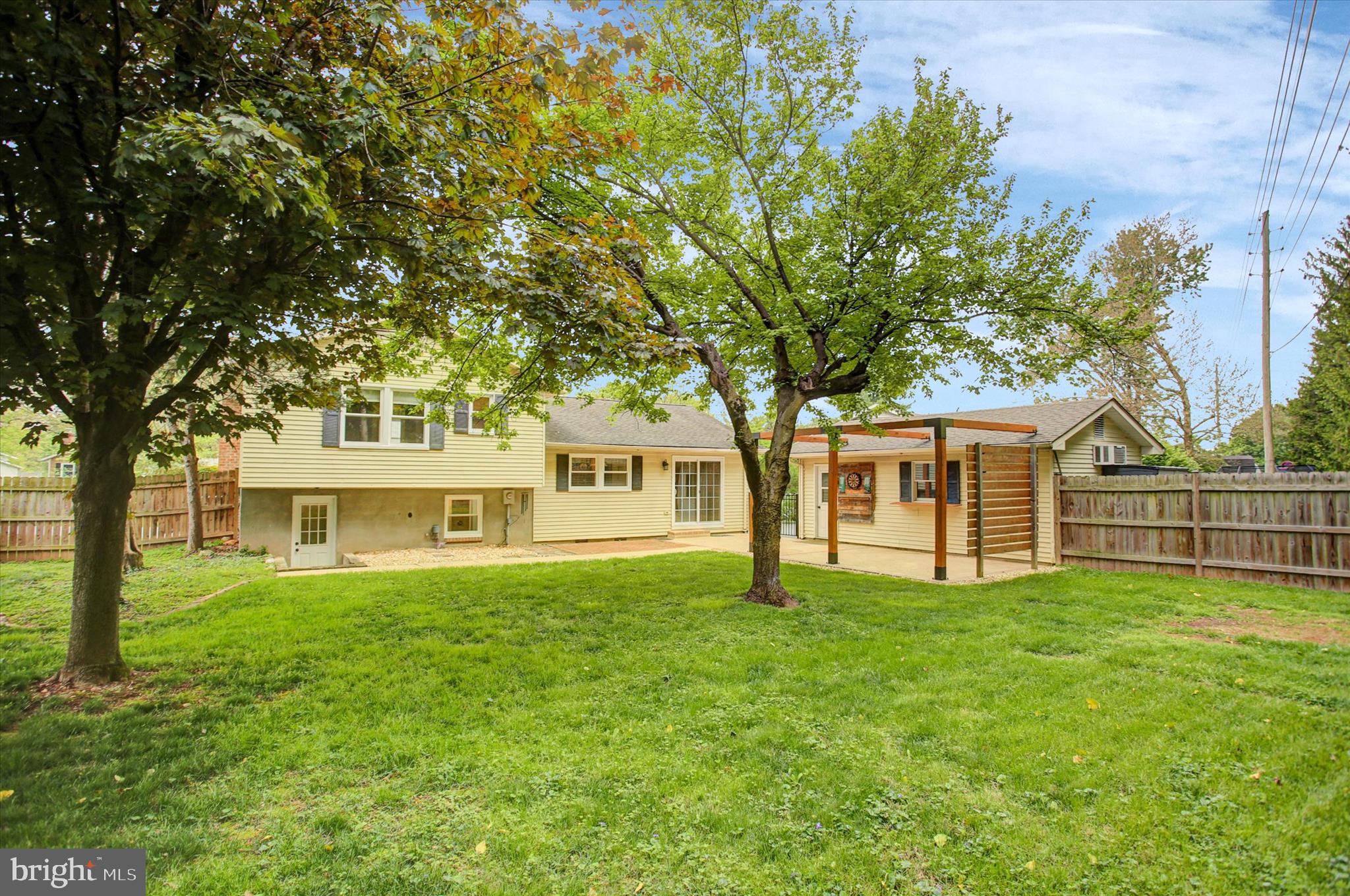 GLADE MANOR - Residential