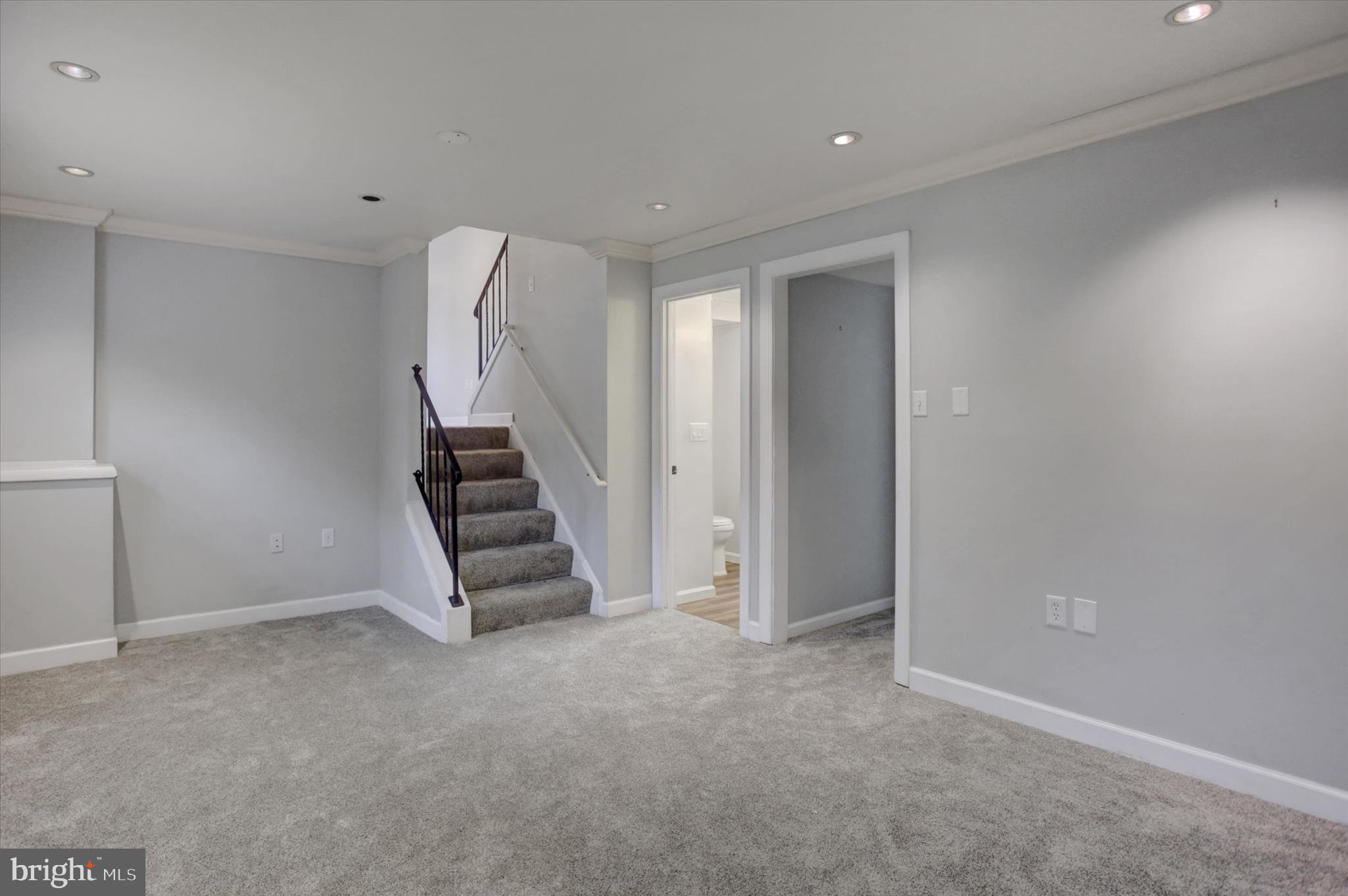 GLADE MANOR - Residential