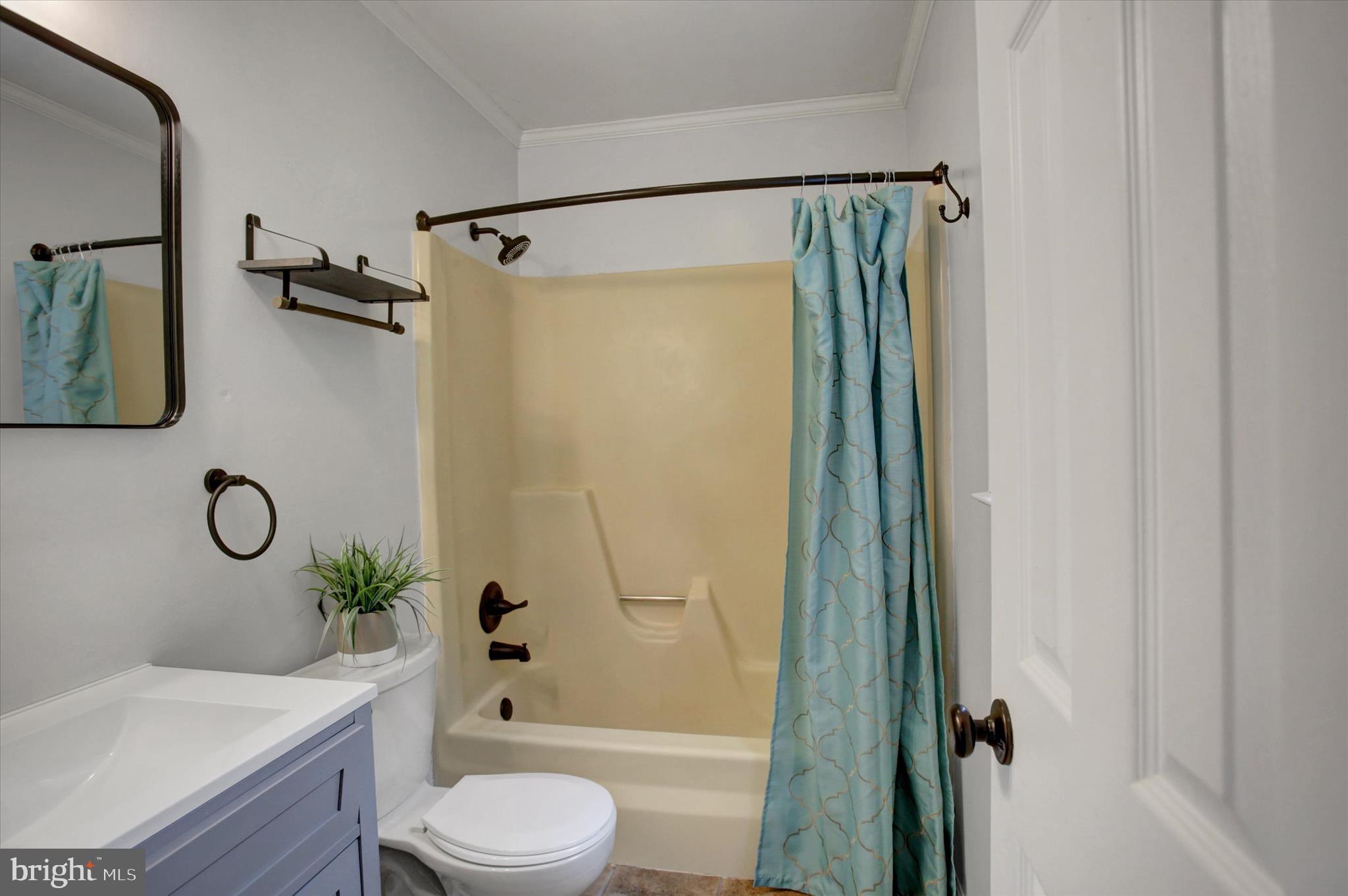 GLADE MANOR - Residential