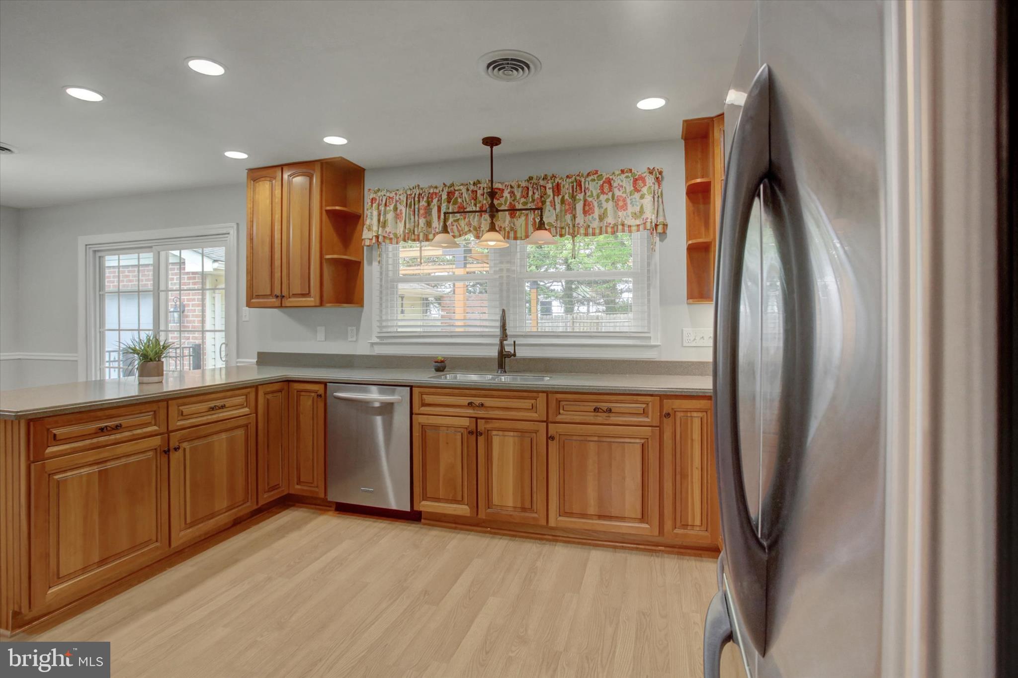 GLADE MANOR - Residential