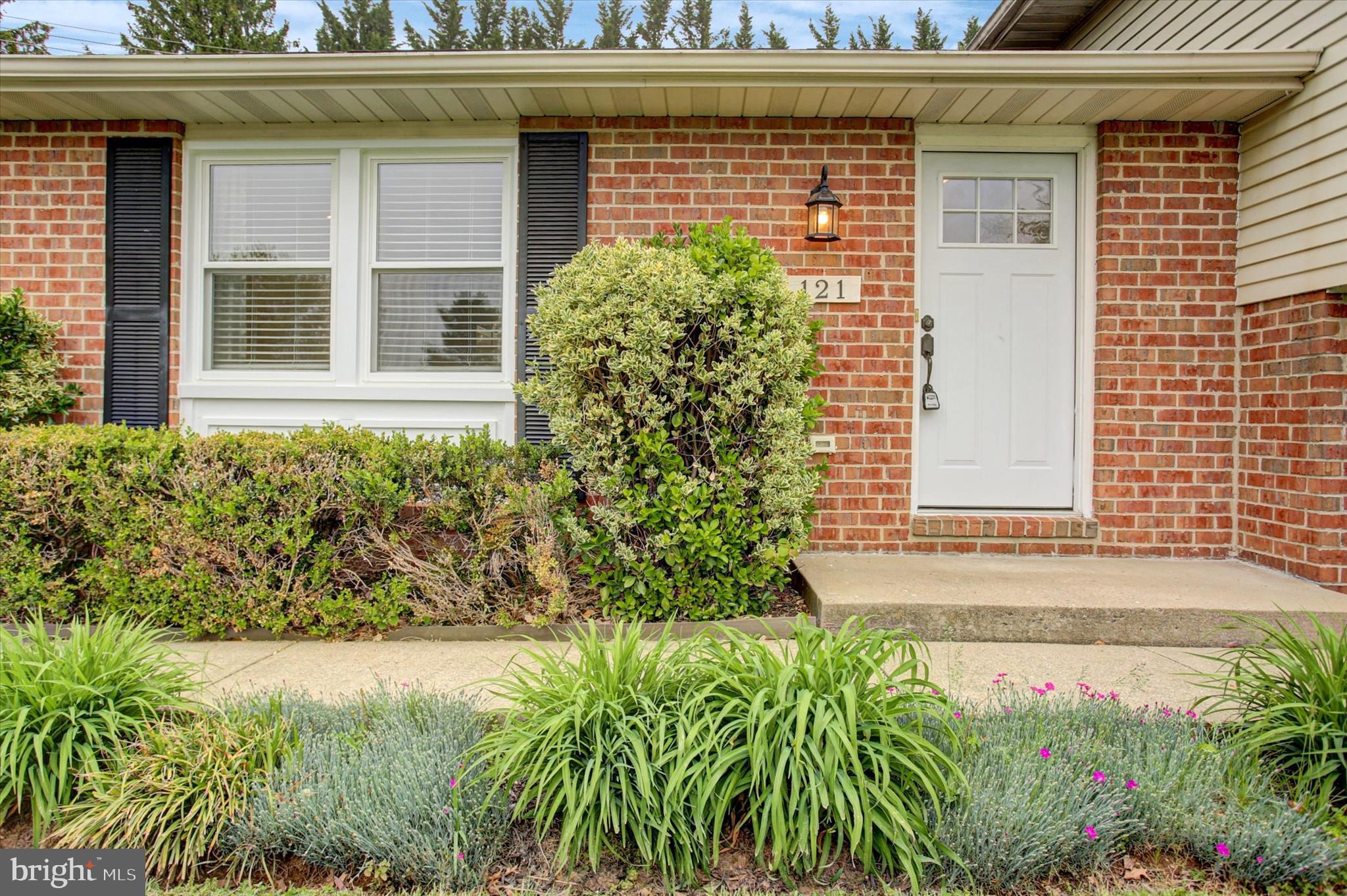 GLADE MANOR - Residential