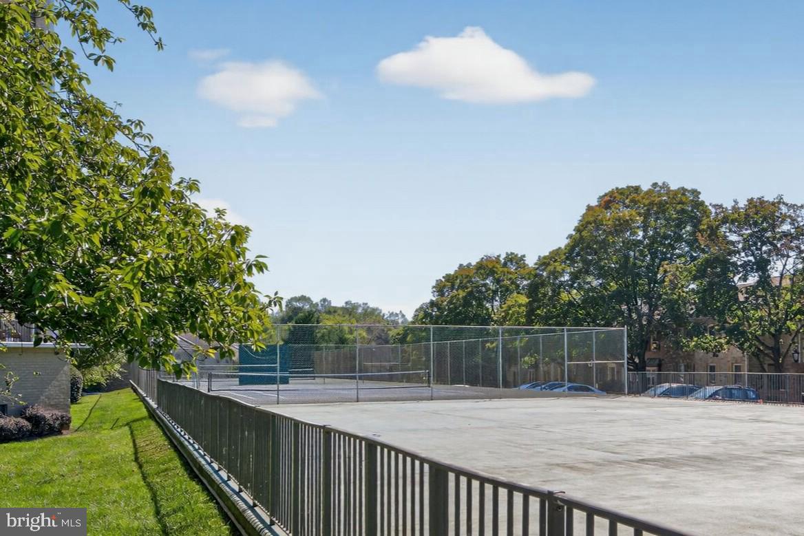 WESTLAKE PARK - Residential