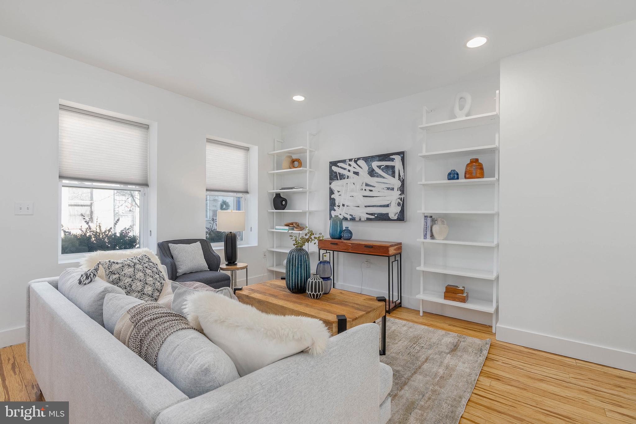 POINT BREEZE - Residential