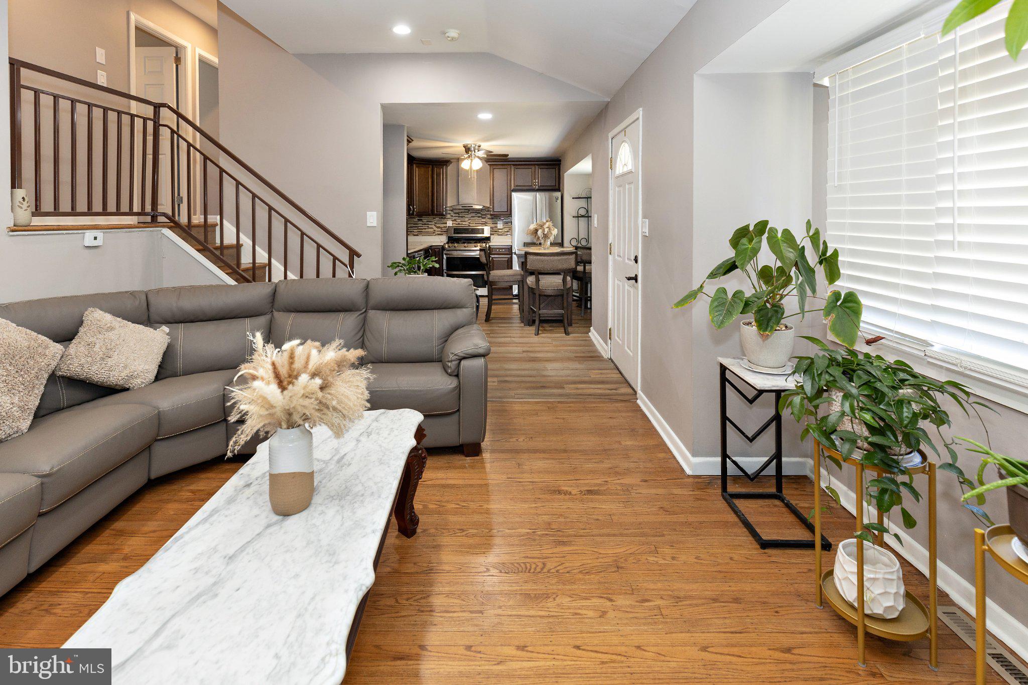 912 ASTON MARTIN DRIVE