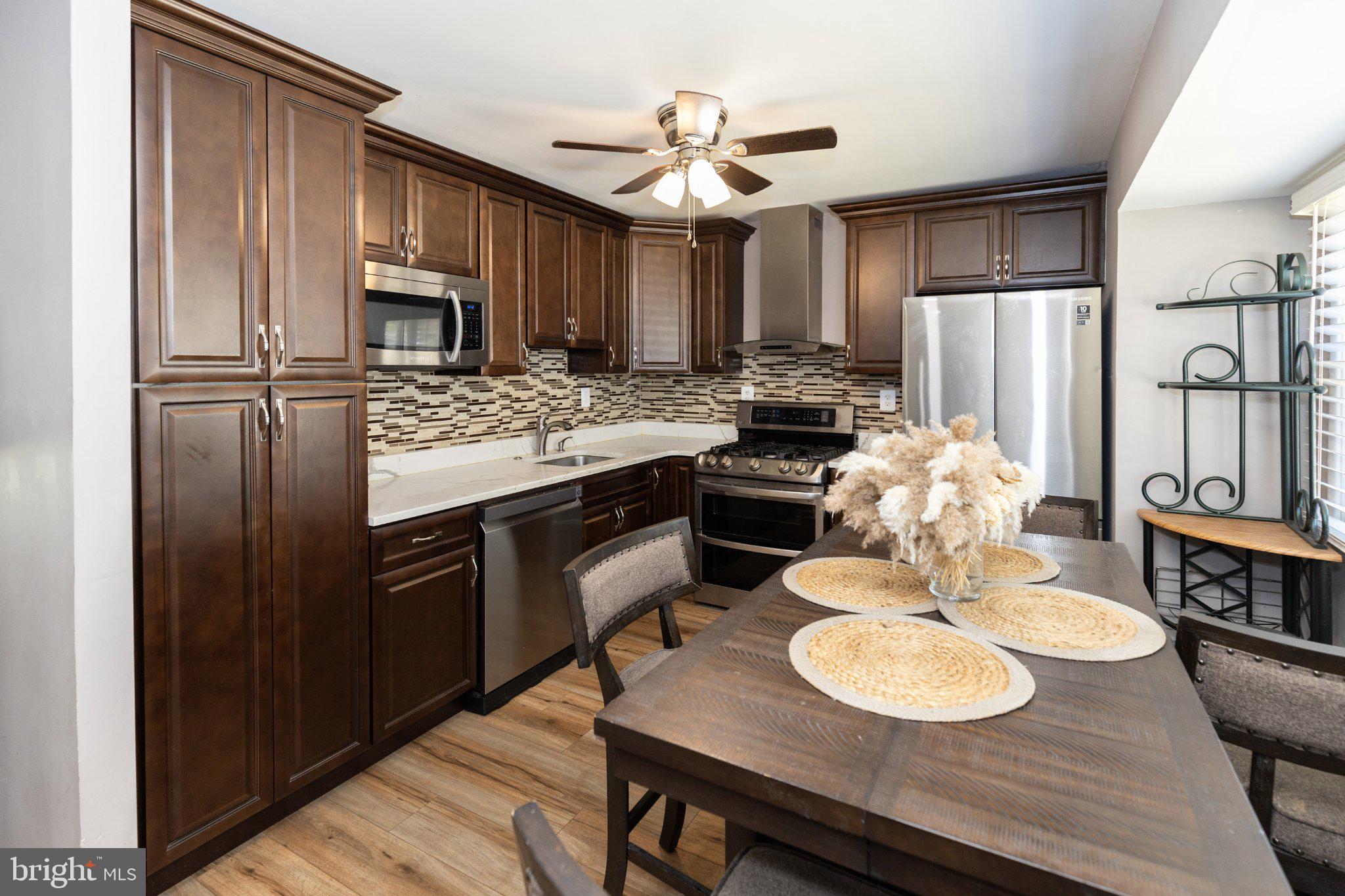 912 ASTON MARTIN DRIVE