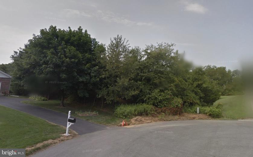 17 WHITE OAK DRIVE