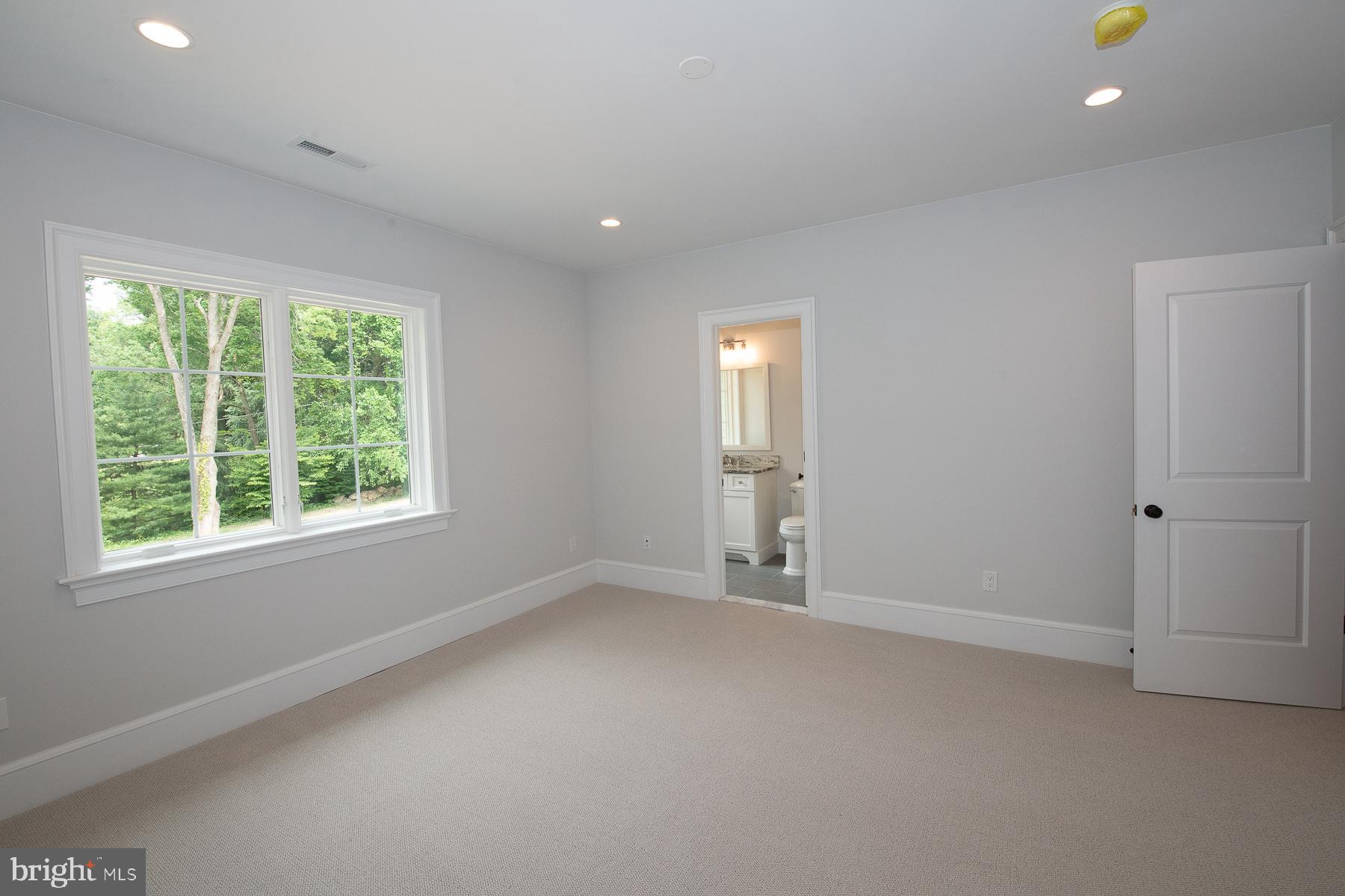 GLADWYNE - Residential