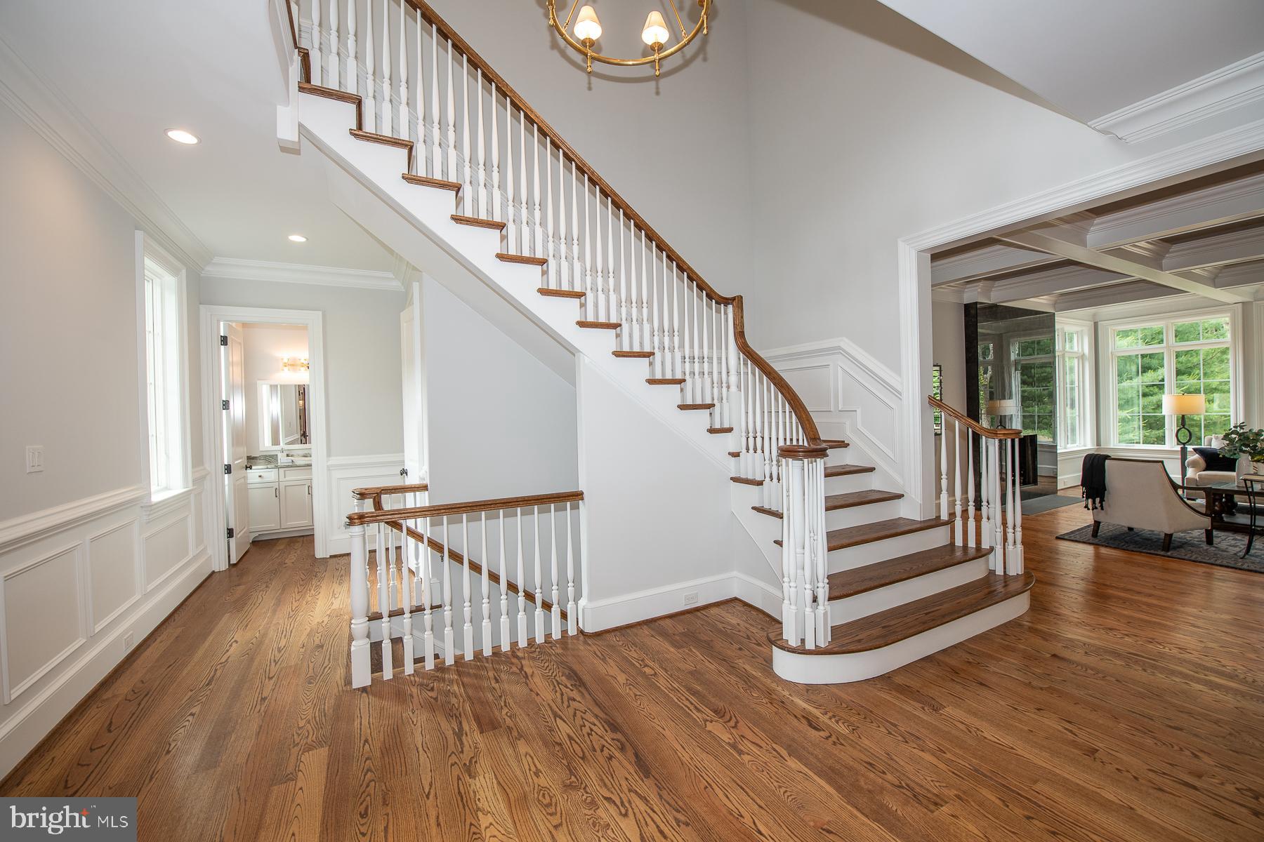 GLADWYNE - Residential