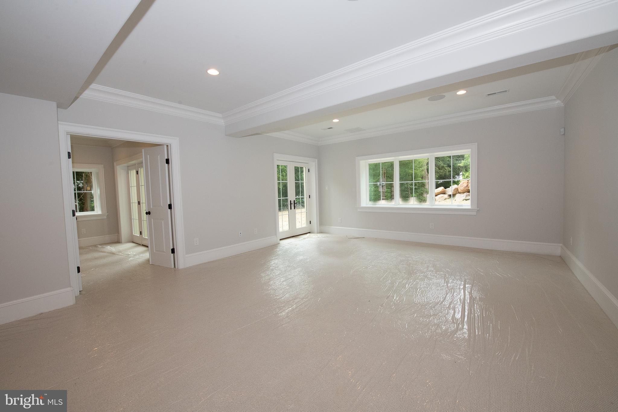 GLADWYNE - Residential