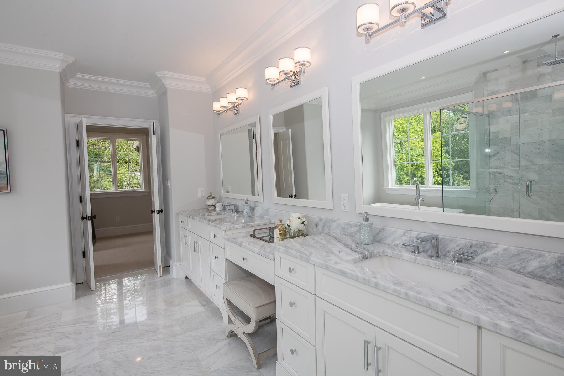 GLADWYNE - Residential