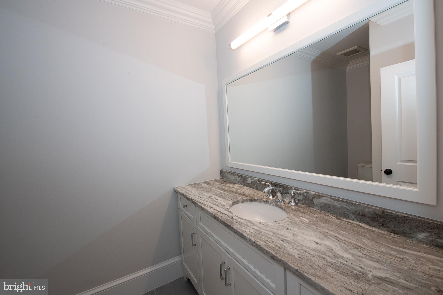 GLADWYNE - Residential