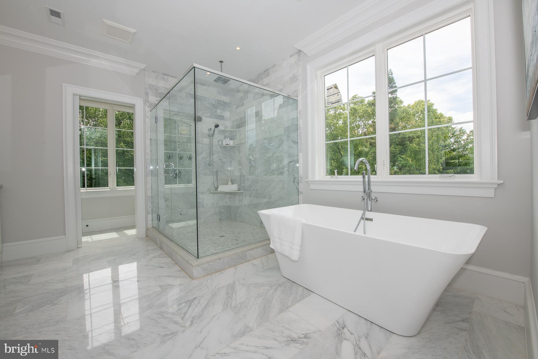 GLADWYNE - Residential