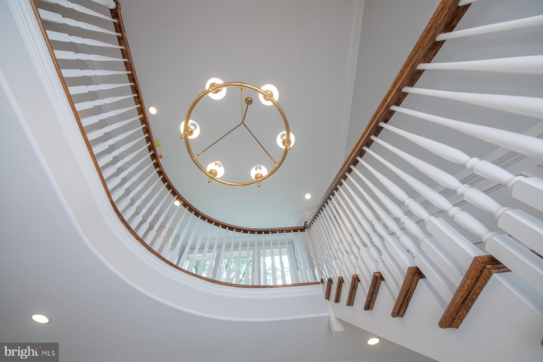 GLADWYNE - Residential