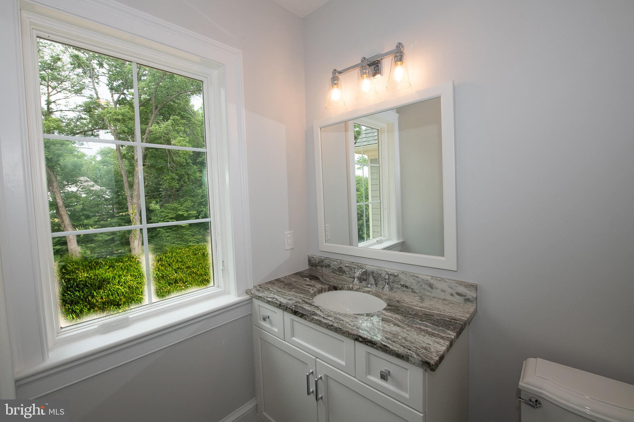 GLADWYNE - Residential