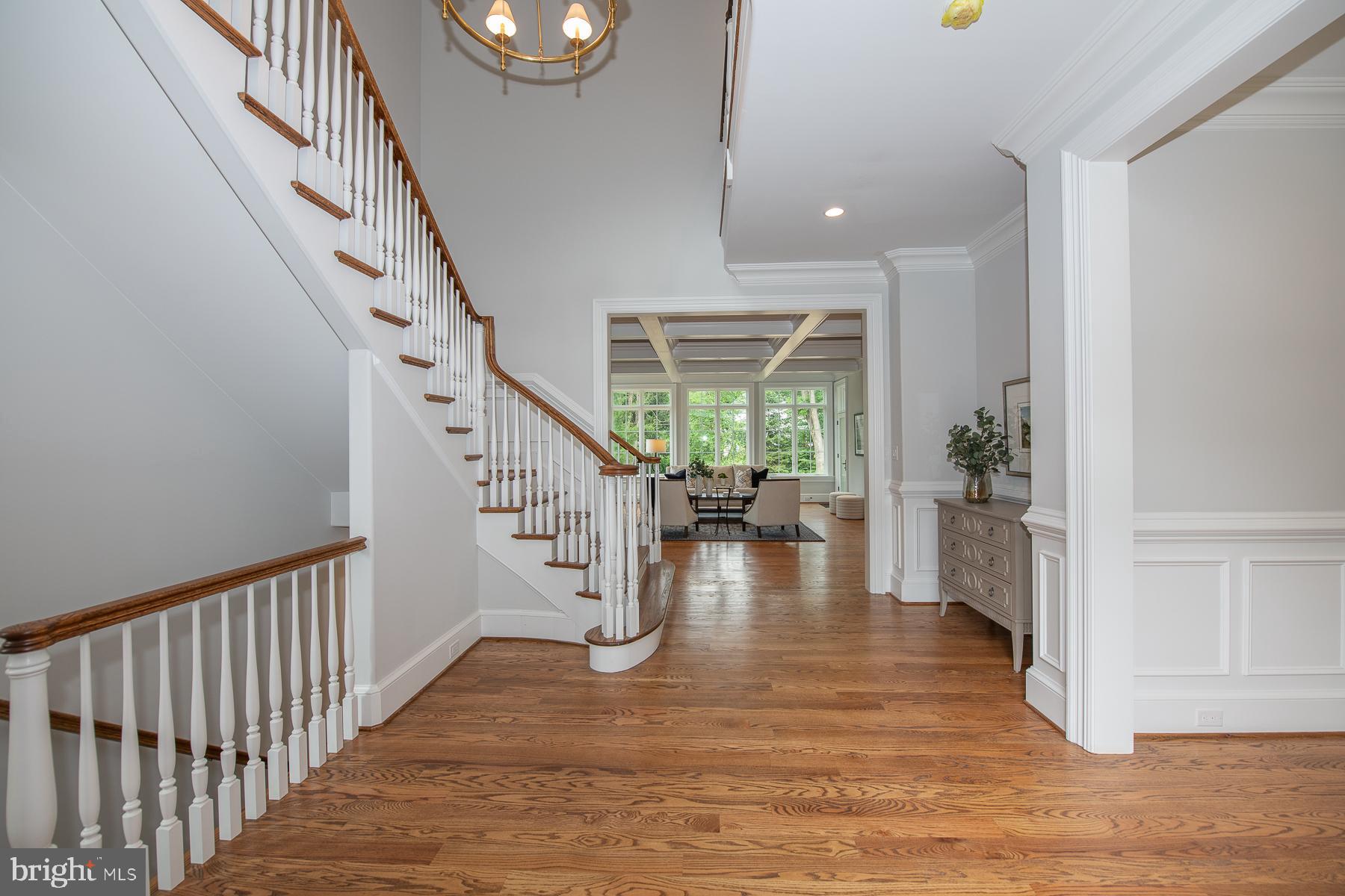 GLADWYNE - Residential