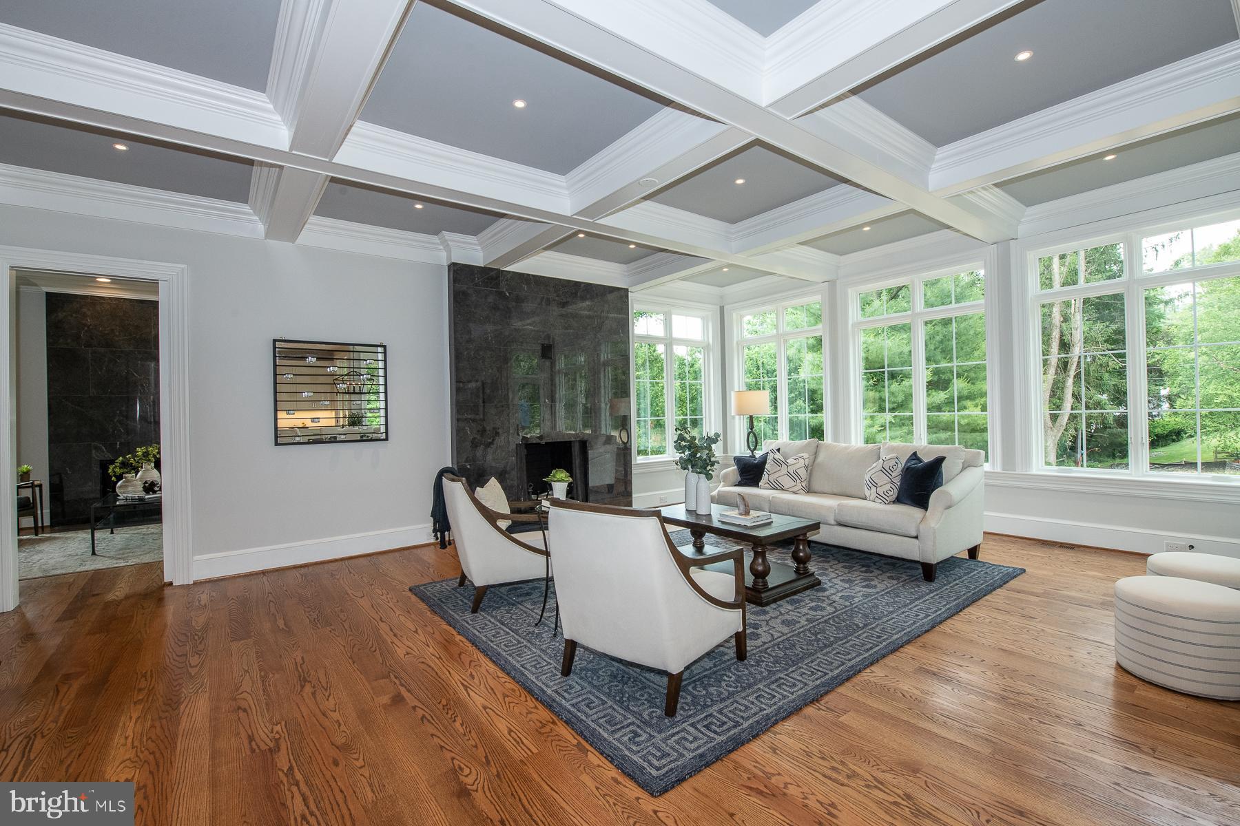 GLADWYNE - Residential