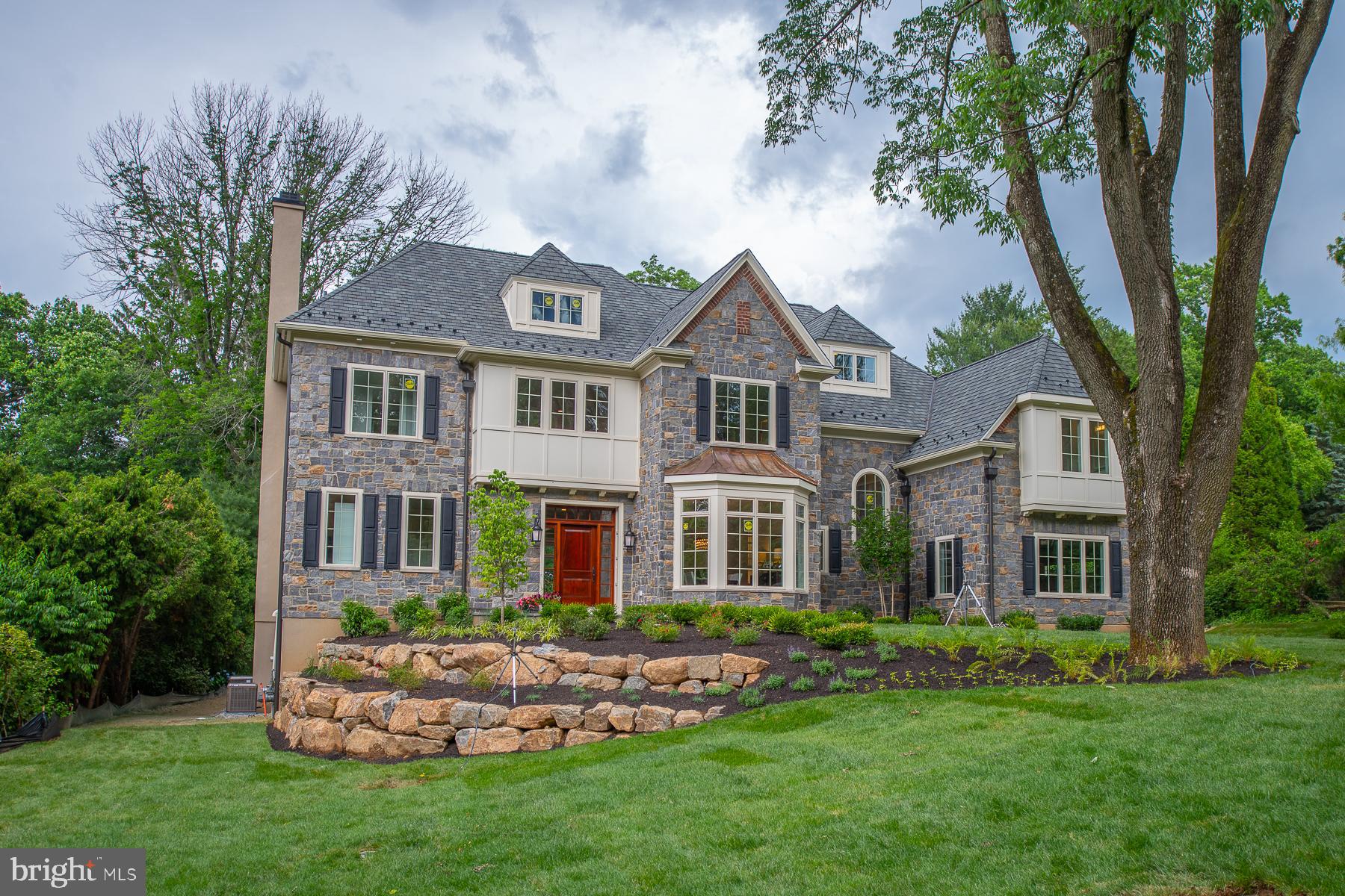 GLADWYNE - Residential