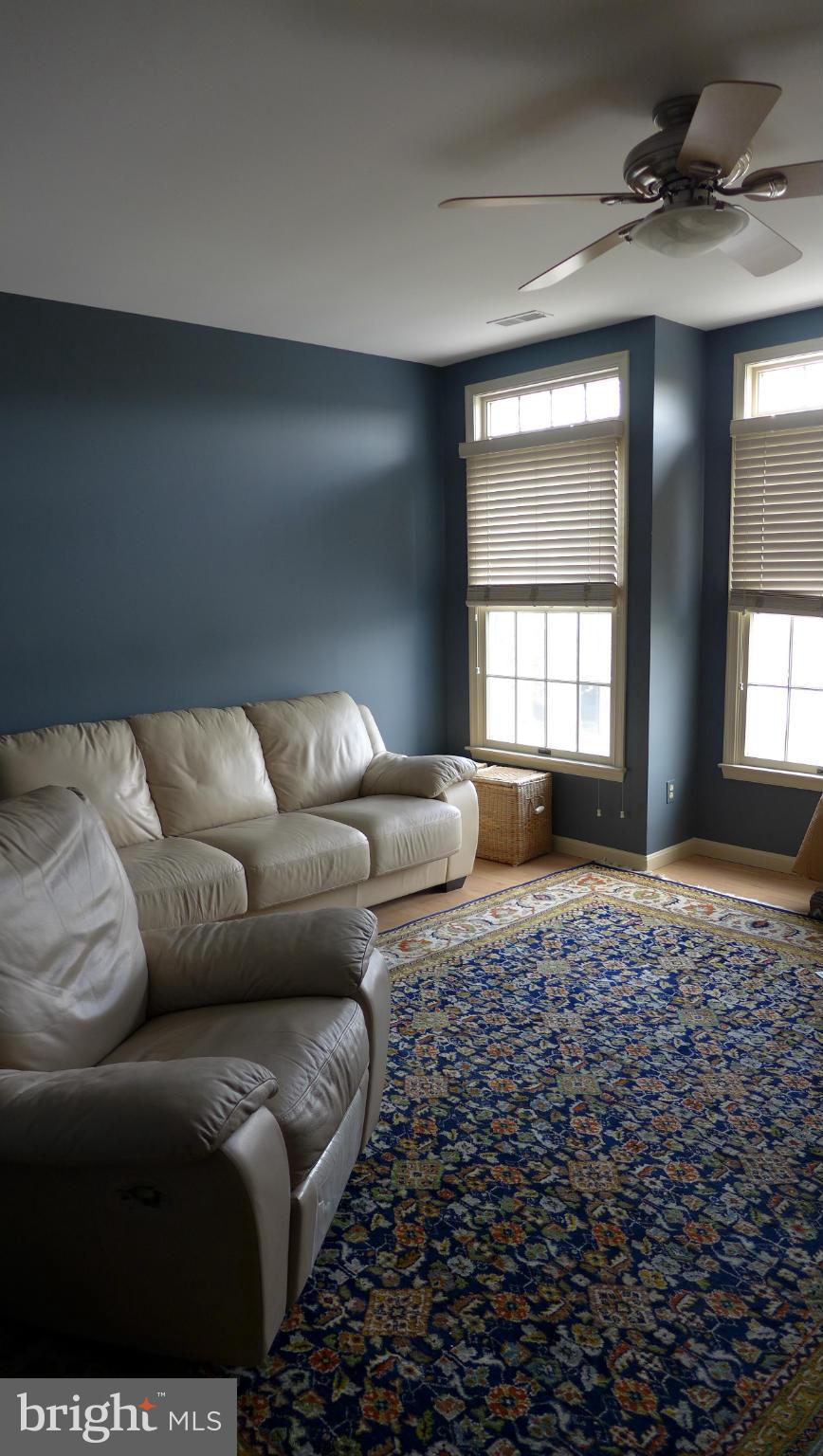 COURTYARD AT GREENE TREE - Residential