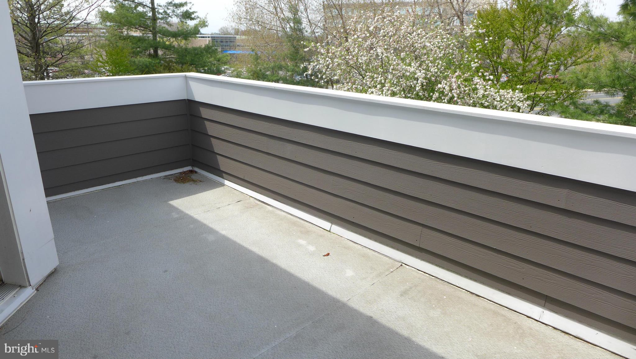 COURTYARD AT GREENE TREE - Residential