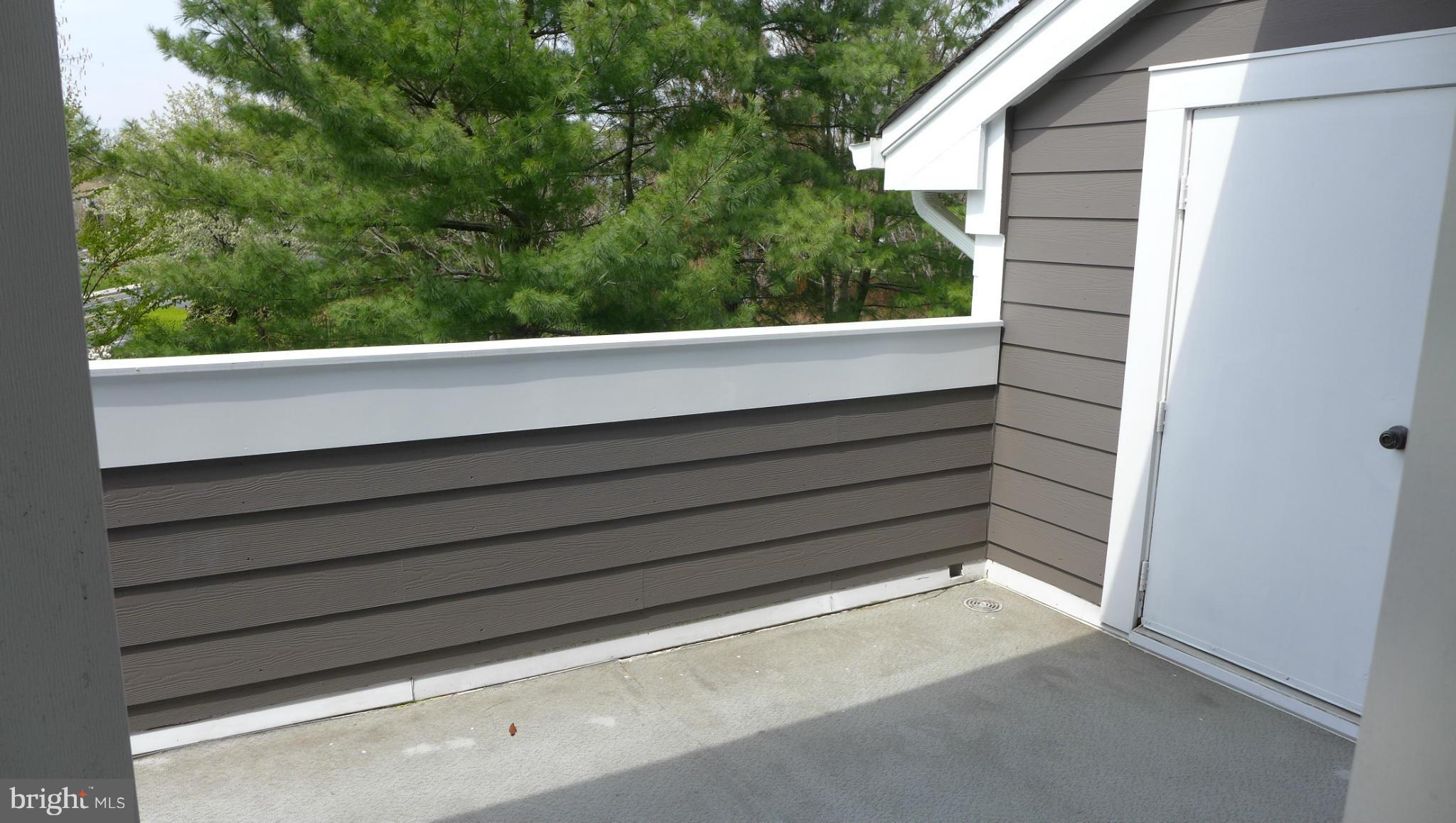 COURTYARD AT GREENE TREE - Residential