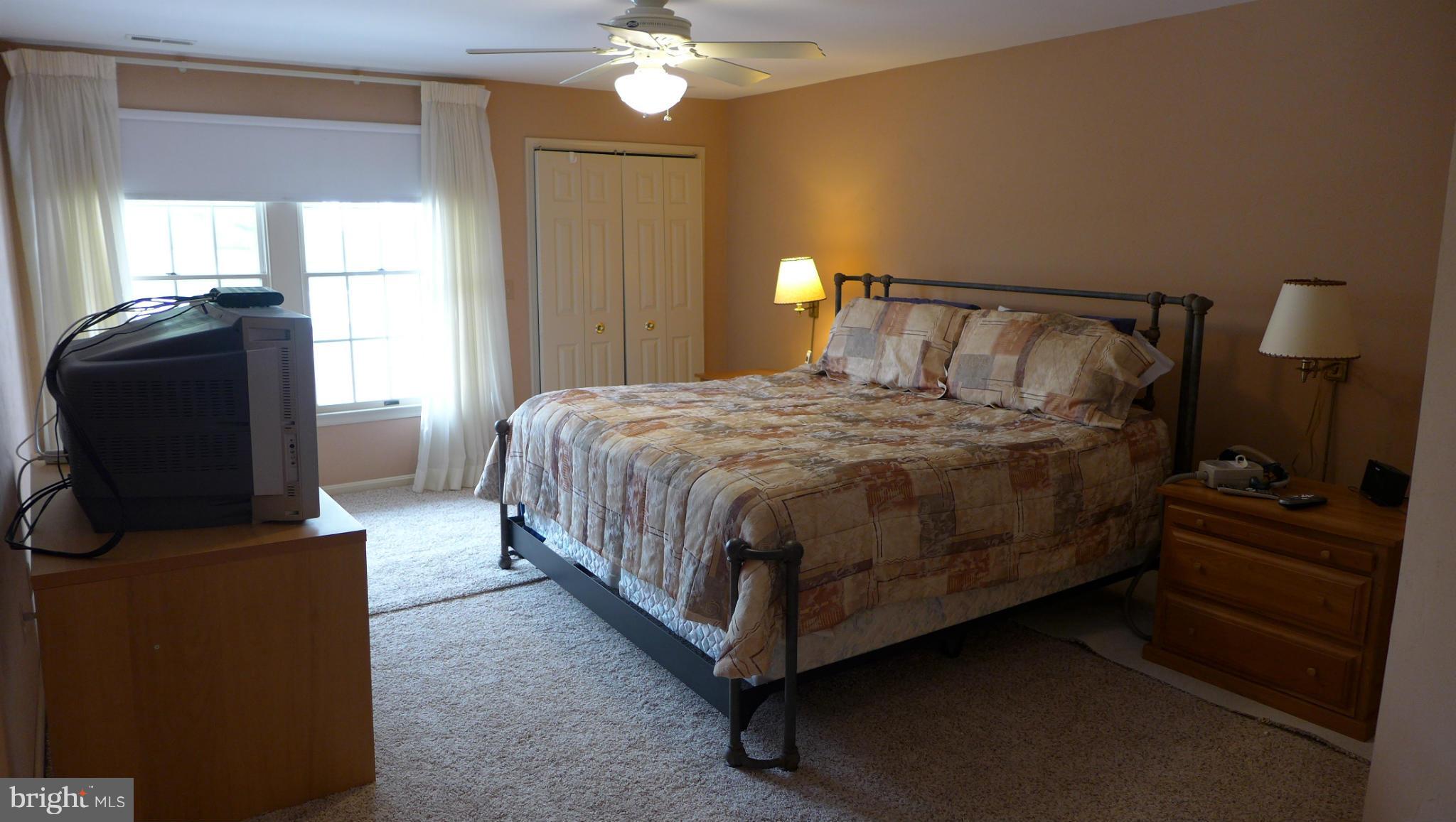 COURTYARD AT GREENE TREE - Residential