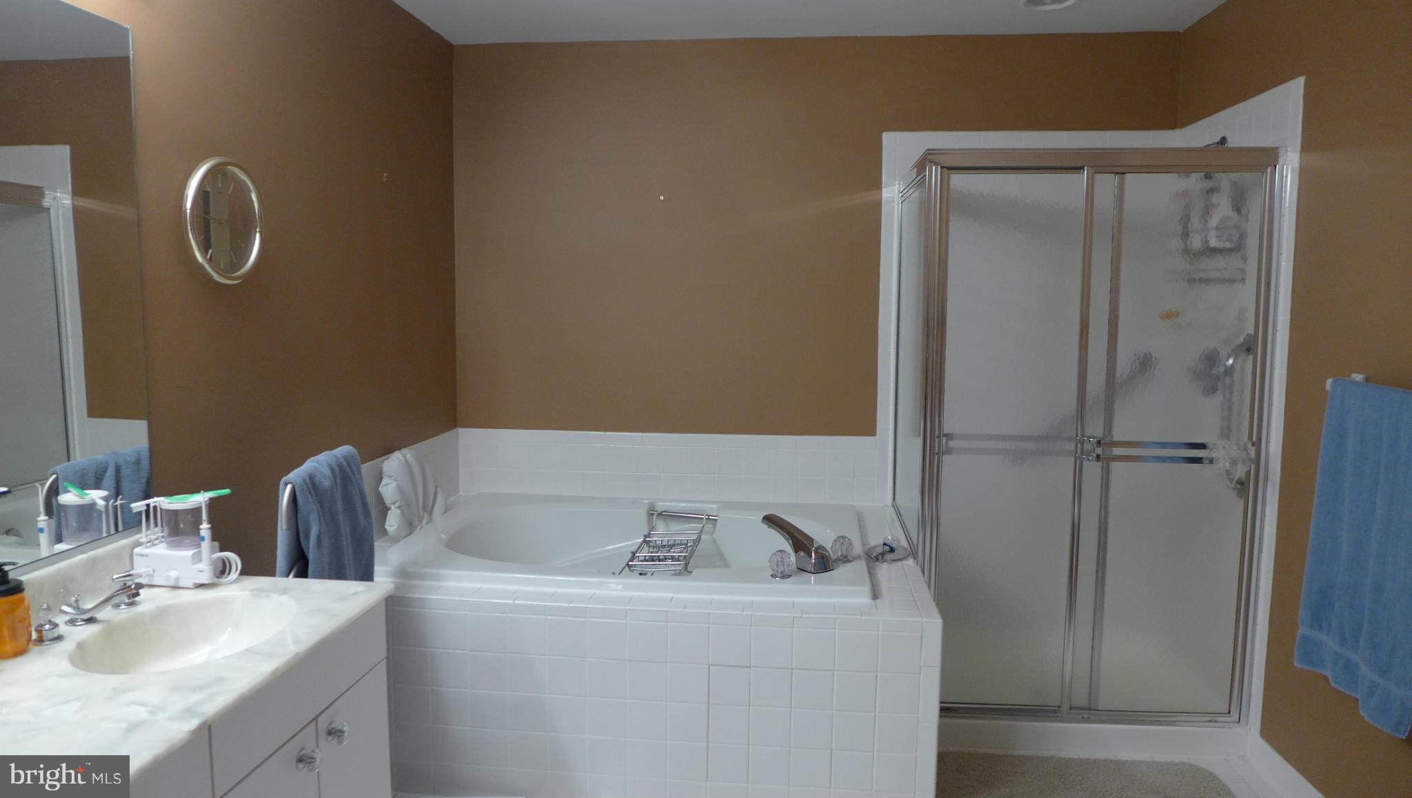 COURTYARD AT GREENE TREE - Residential