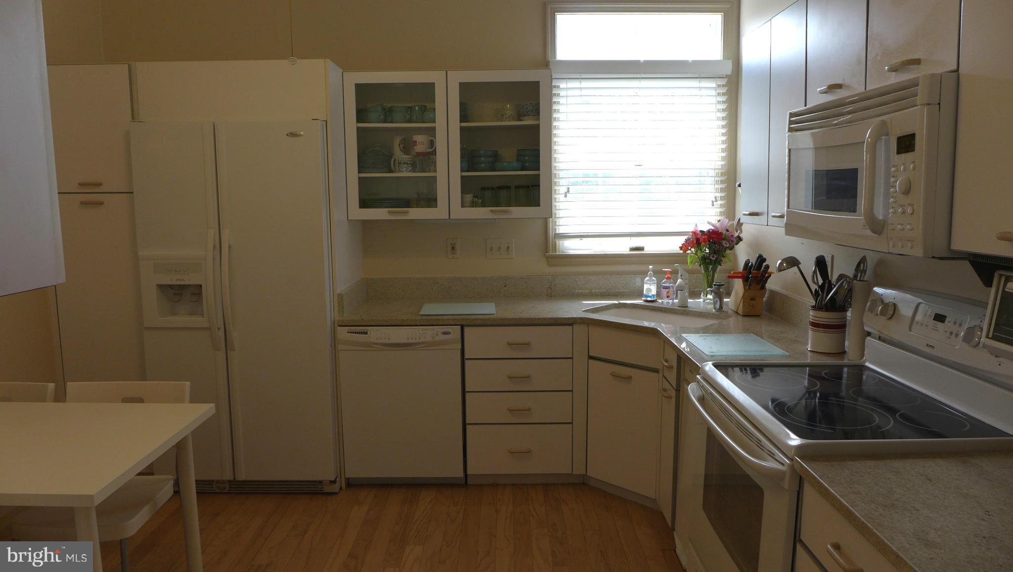 COURTYARD AT GREENE TREE - Residential