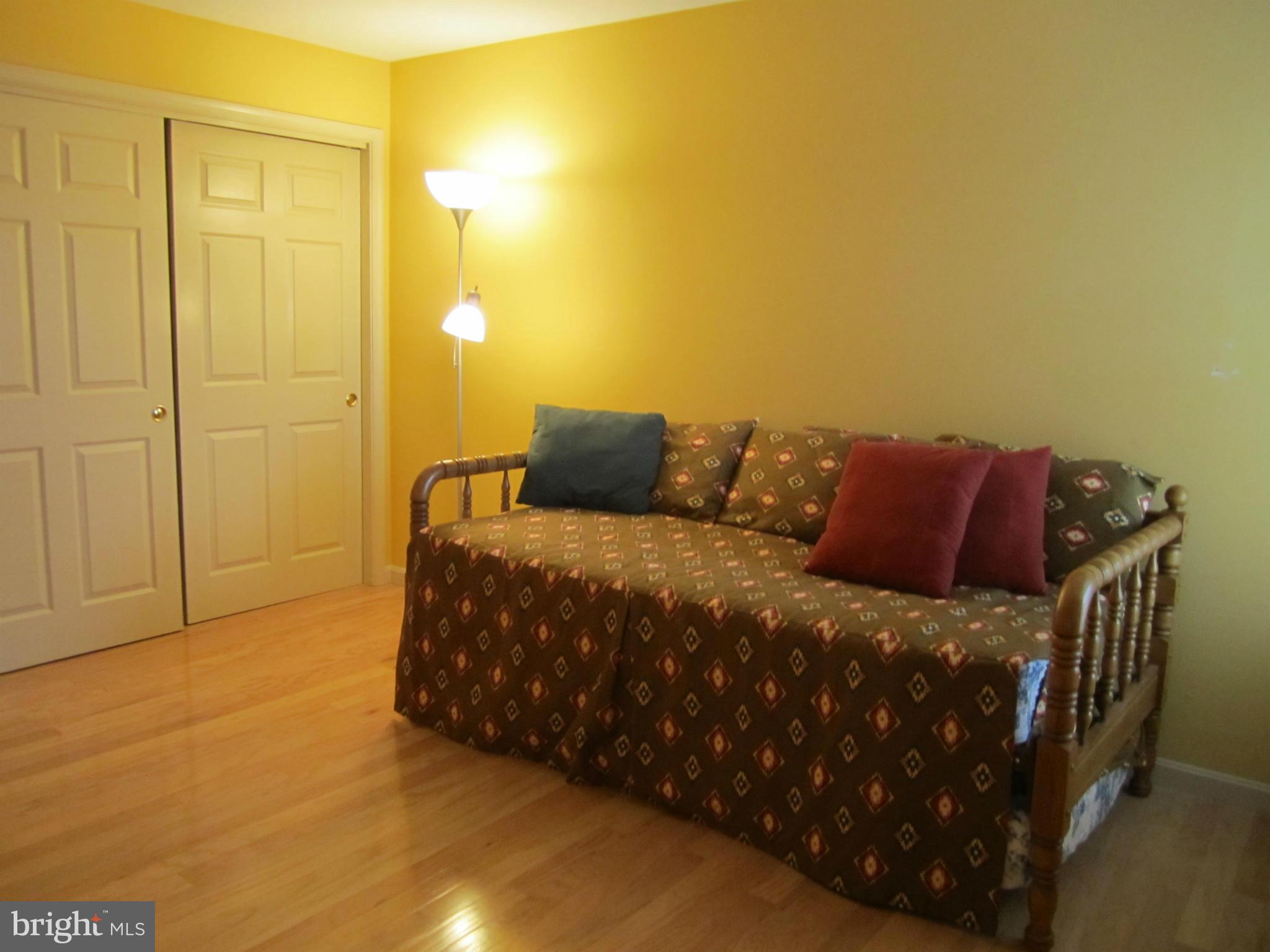 COURTYARD AT GREENE TREE - Residential