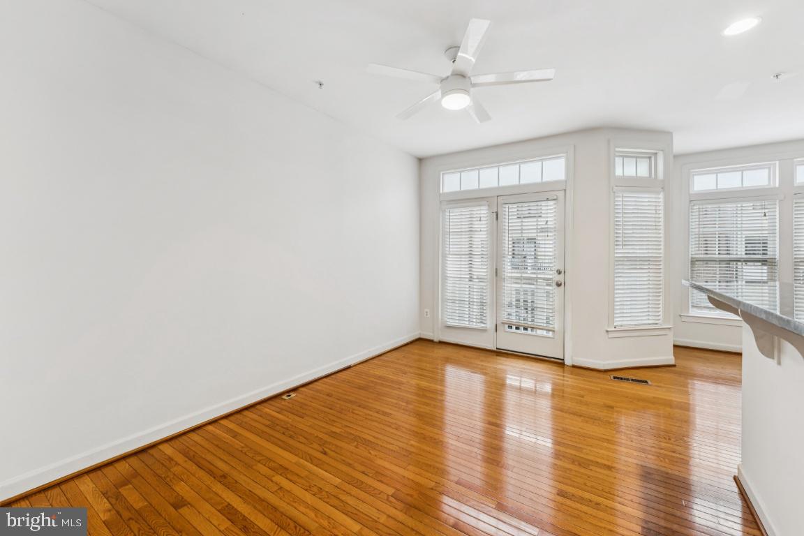 VILLAGES OF URBANA - Residential Lease