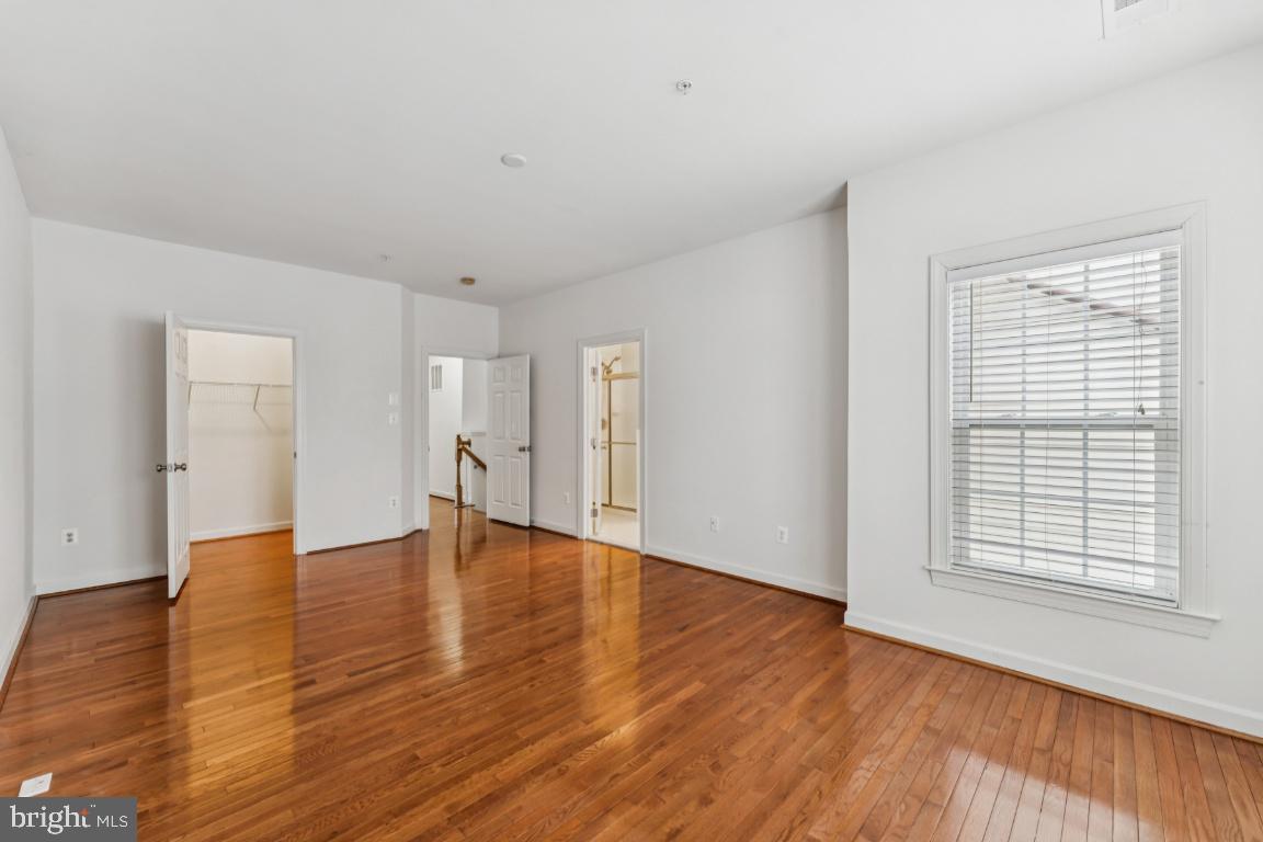 VILLAGES OF URBANA - Residential Lease